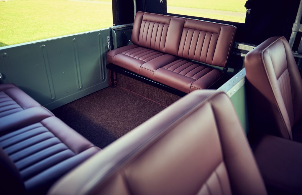 Everatti Land Rover electric back seats