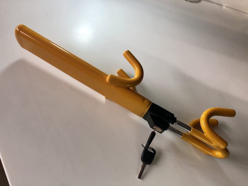 Streetwize steering wheel lock