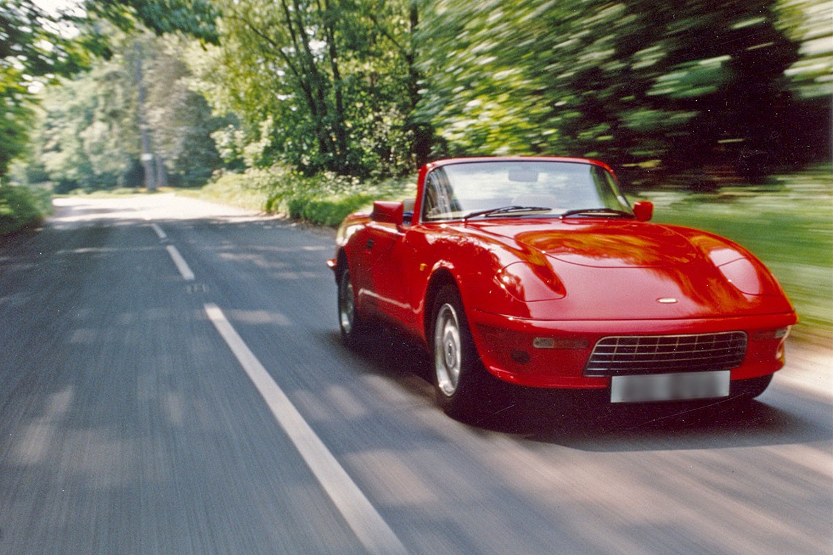 Quiz red sports car