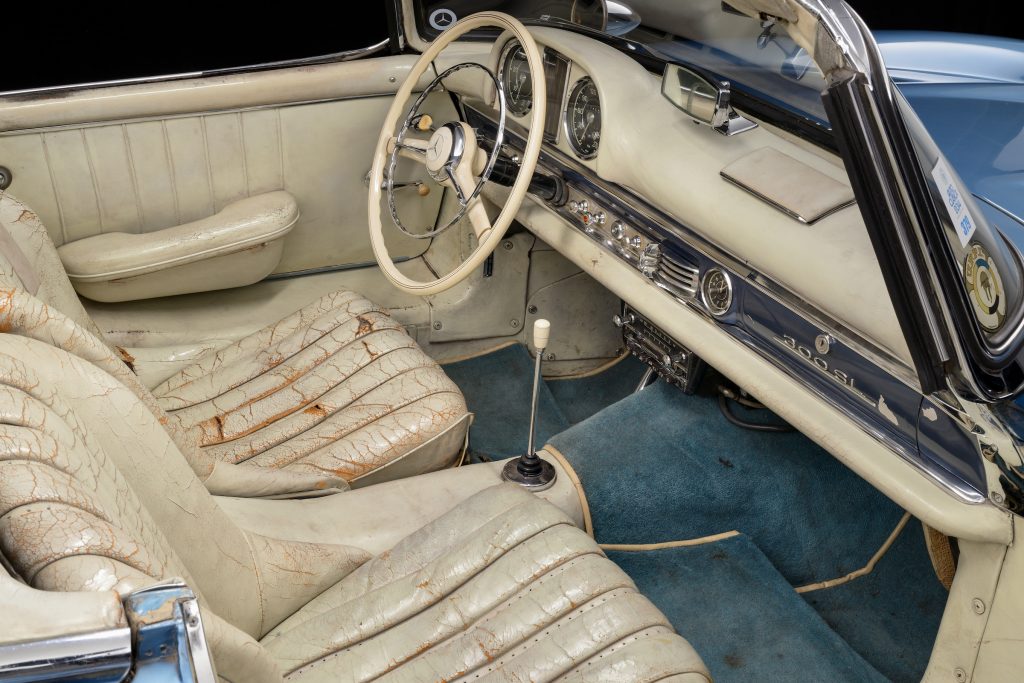 1958 Mercedes-Benz 300 SL Roadster Fangio interior