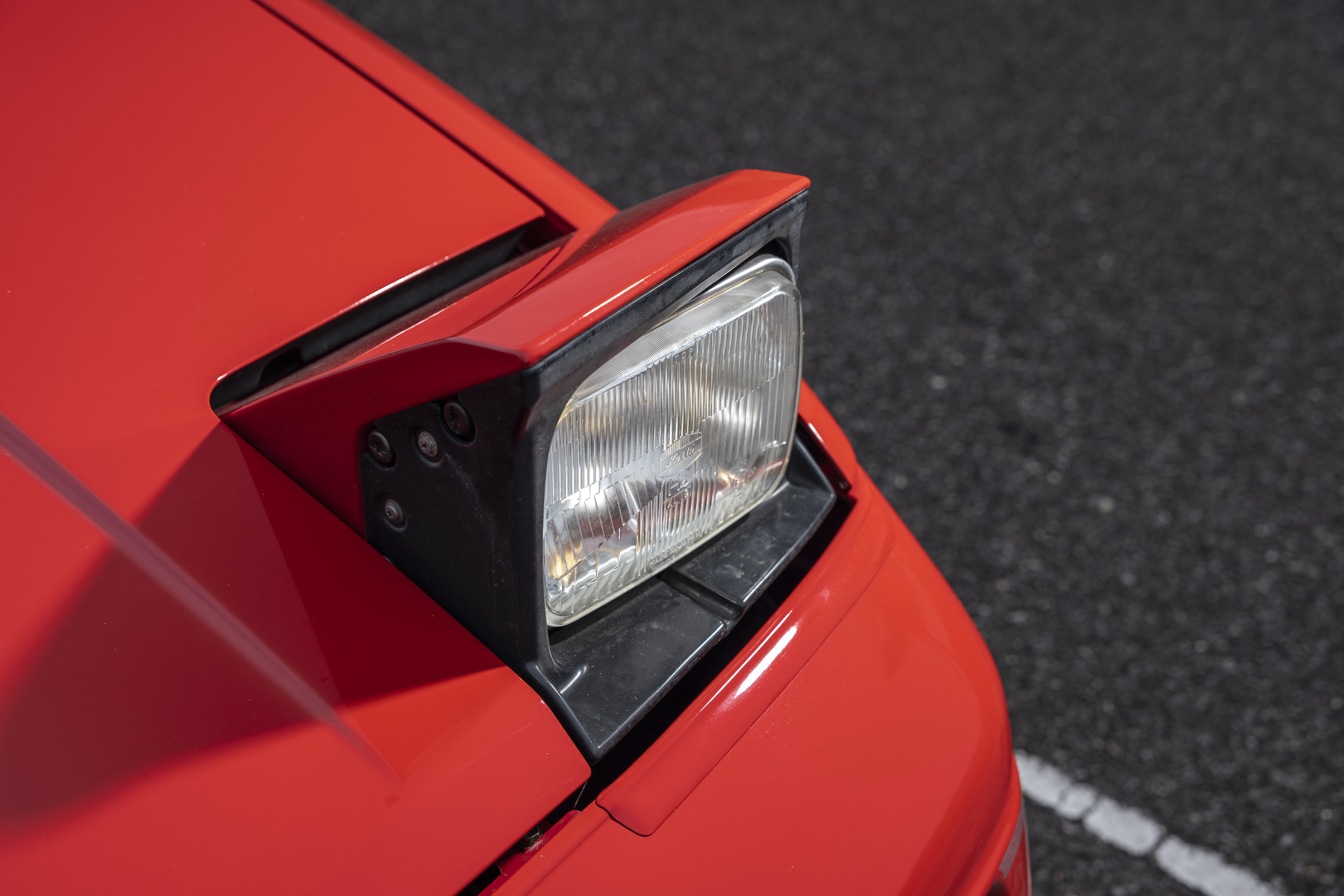 Toyota MR2 AW11 pop-up headlight