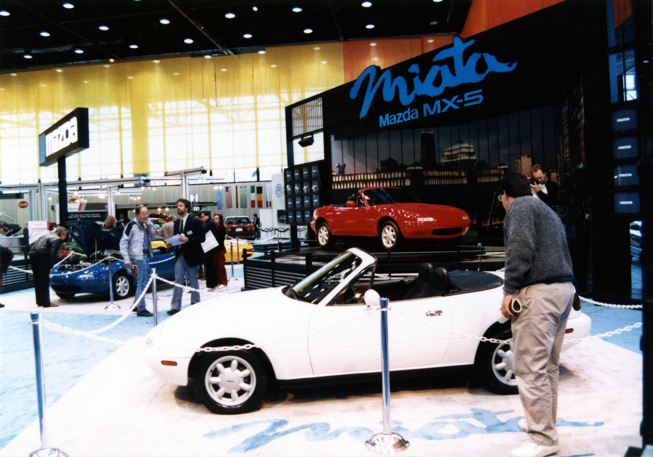 Freeze Frame: MX-5 kicks off the roadster craze in Chicago