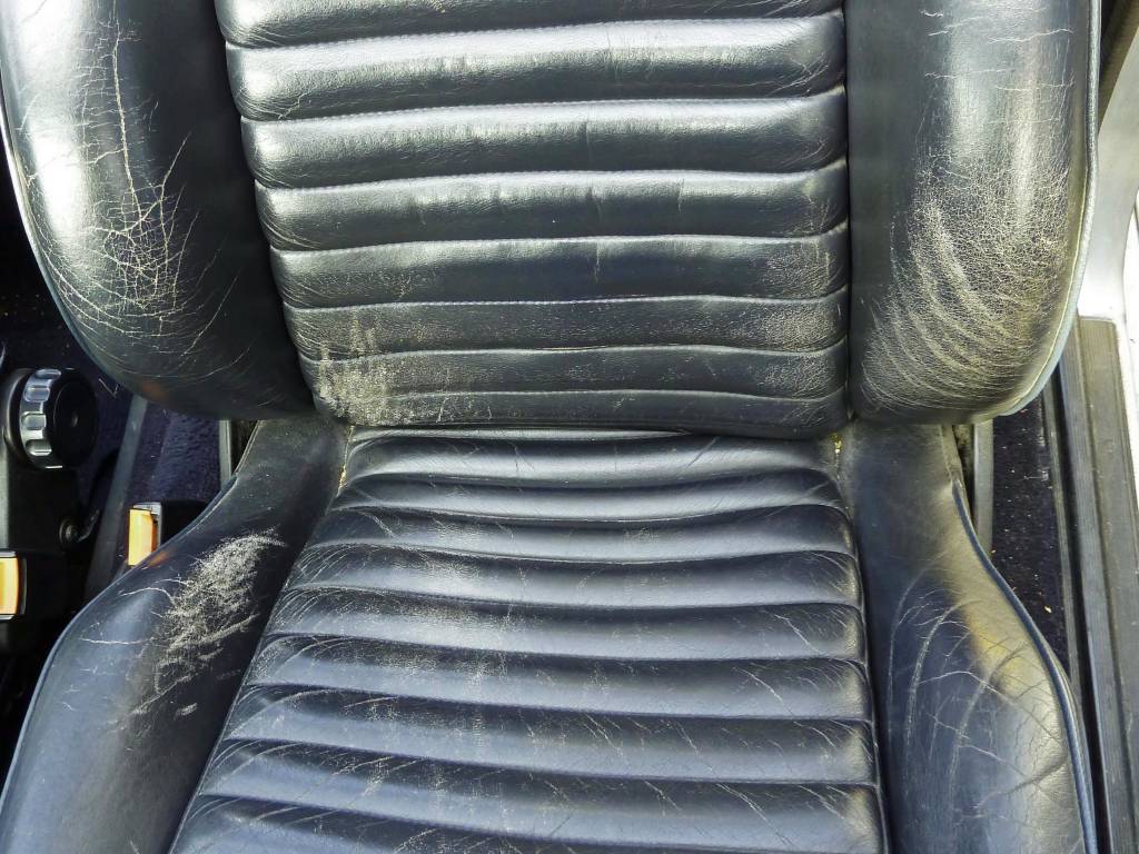 Leather seats colour distortion
