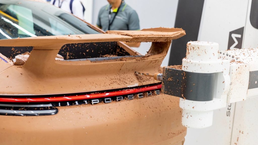 Porsche 911 clay model milling
