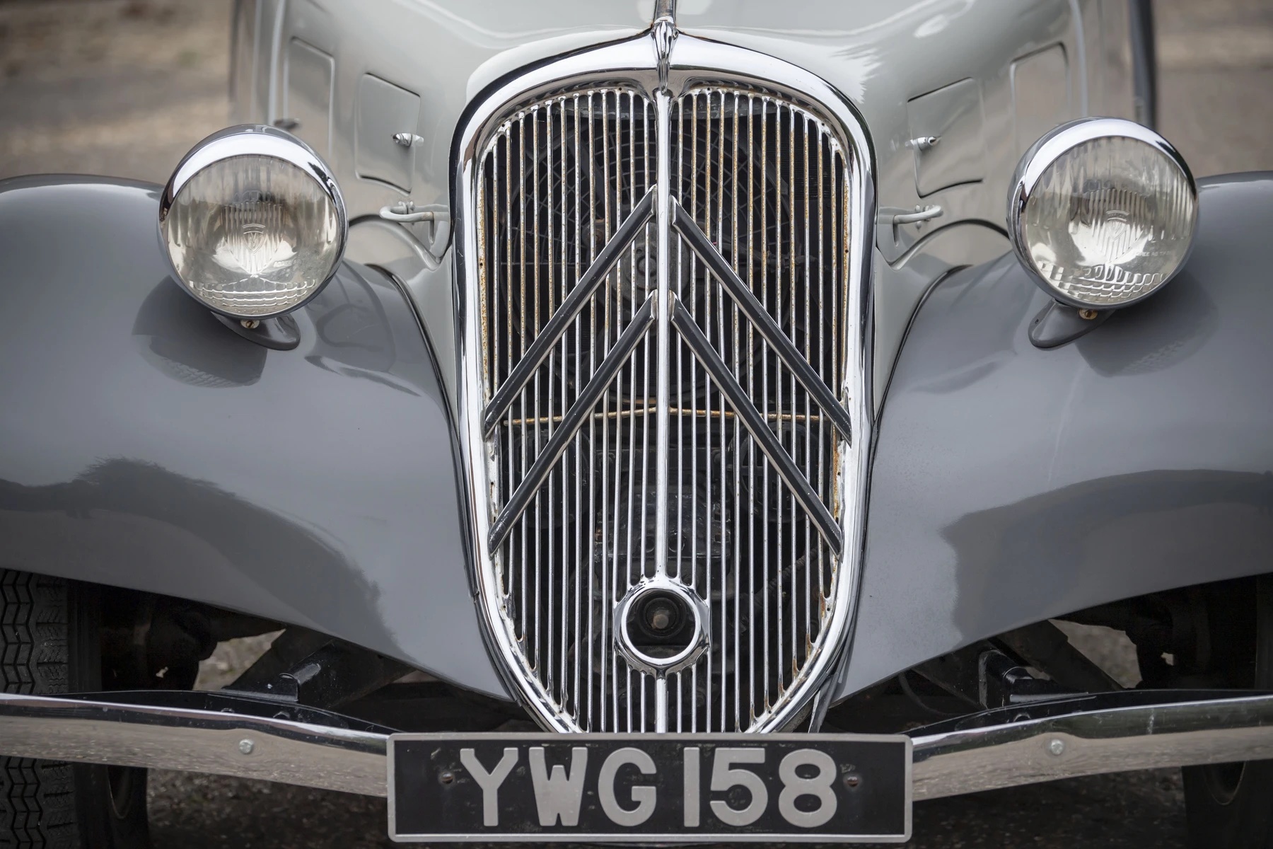 Citroen Traction Avant grille