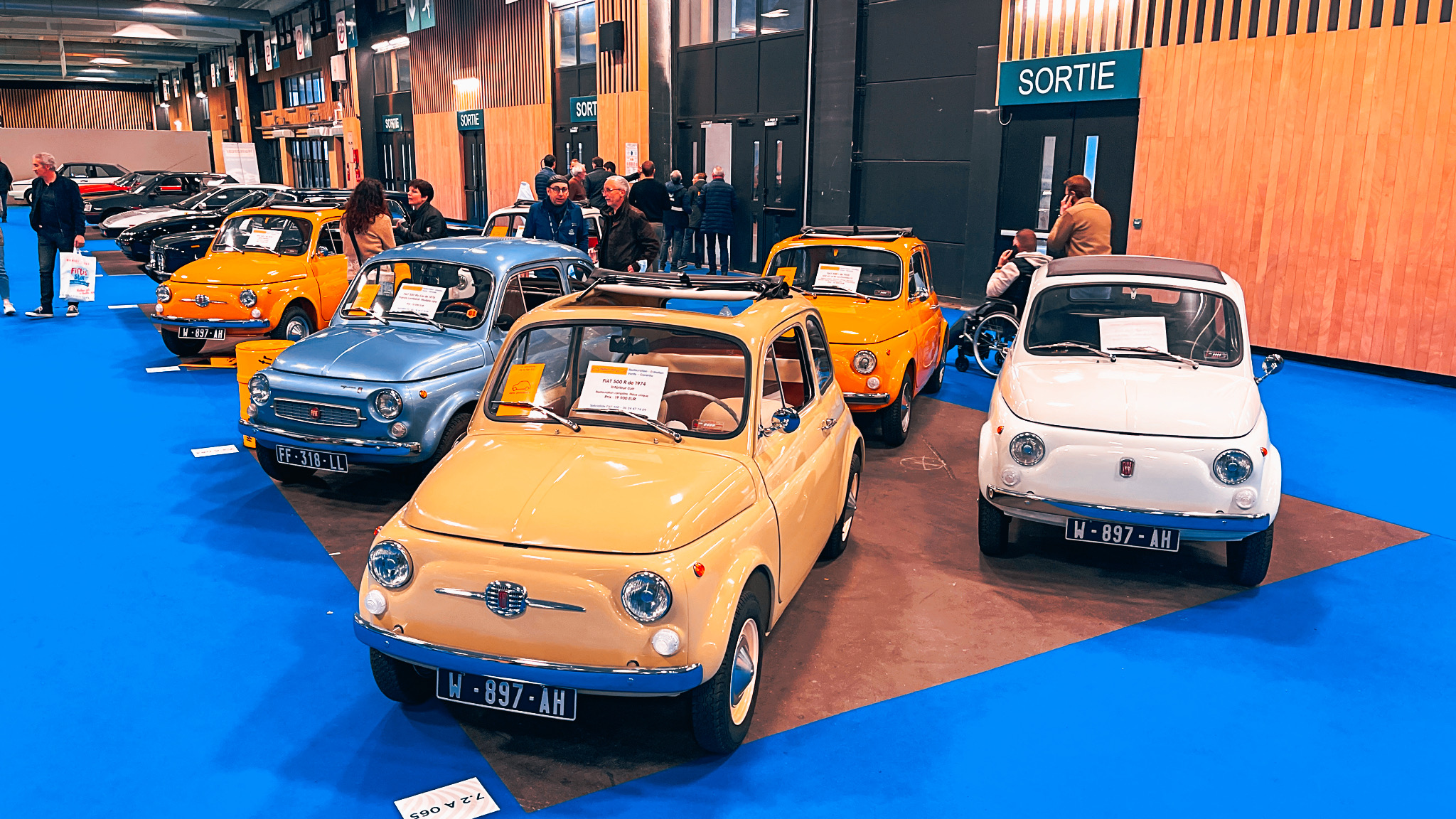 Fiat 500s at 2022 Retromobile