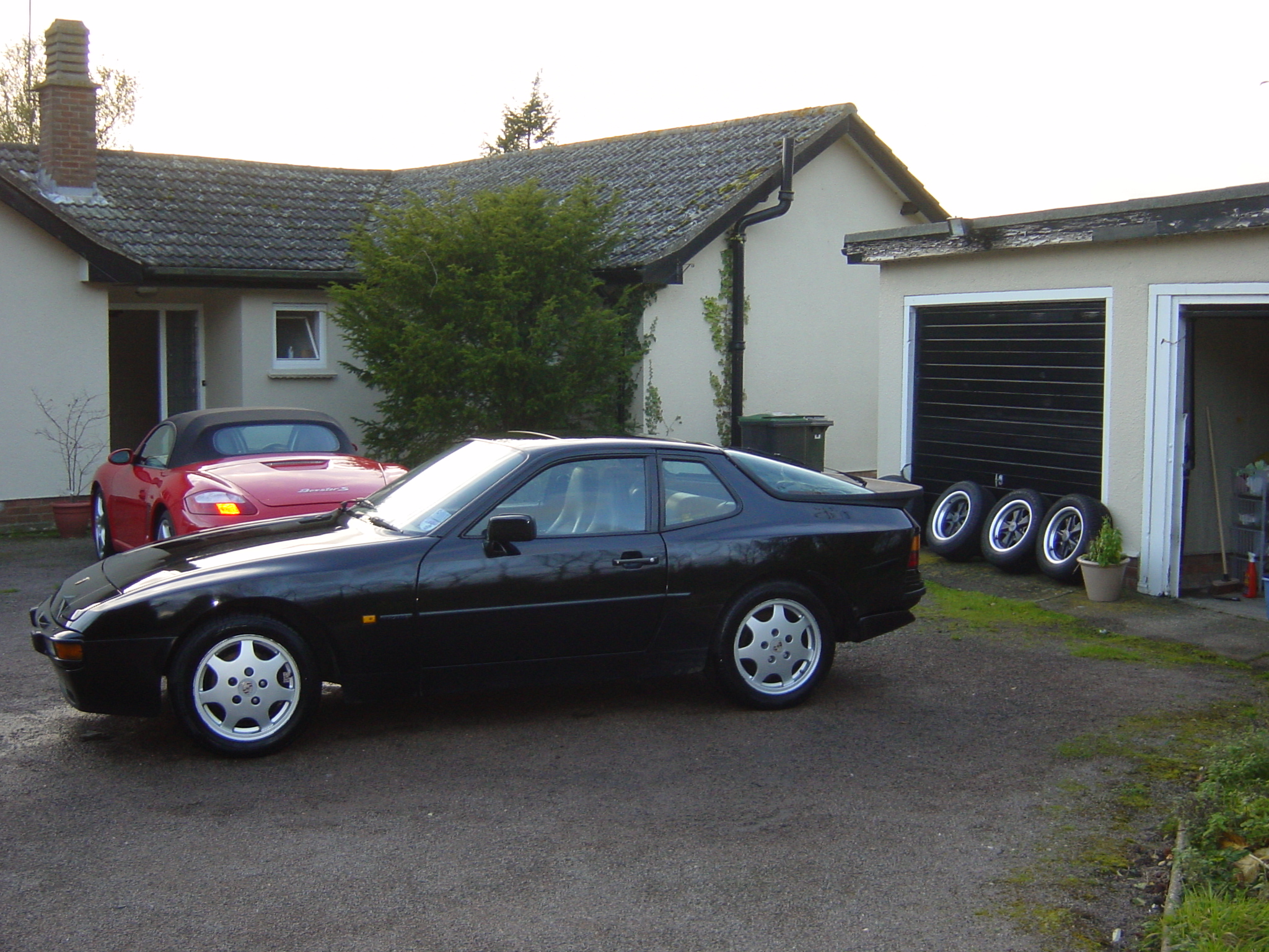 Porsche 944S