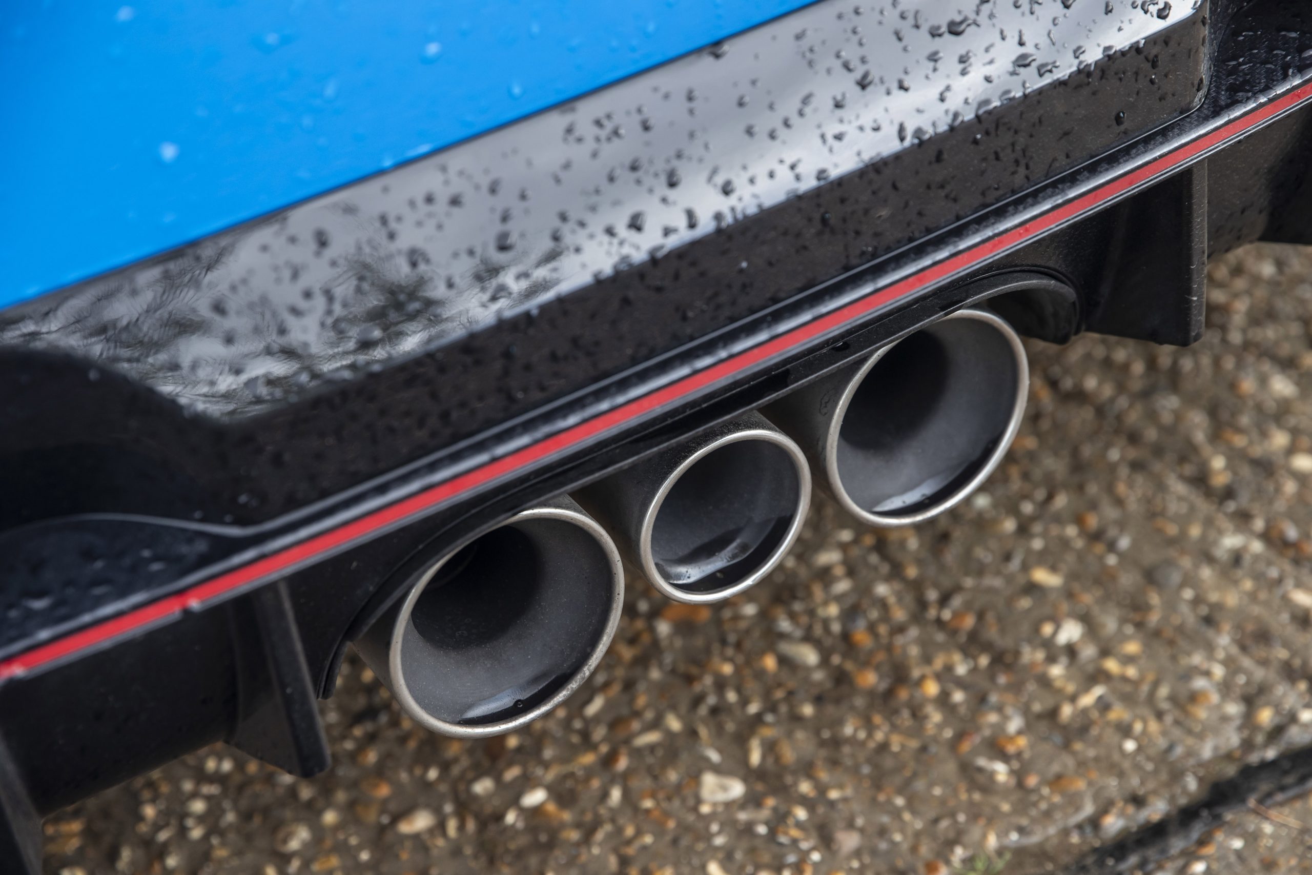 Honda Civic Type-R exhaust pipes