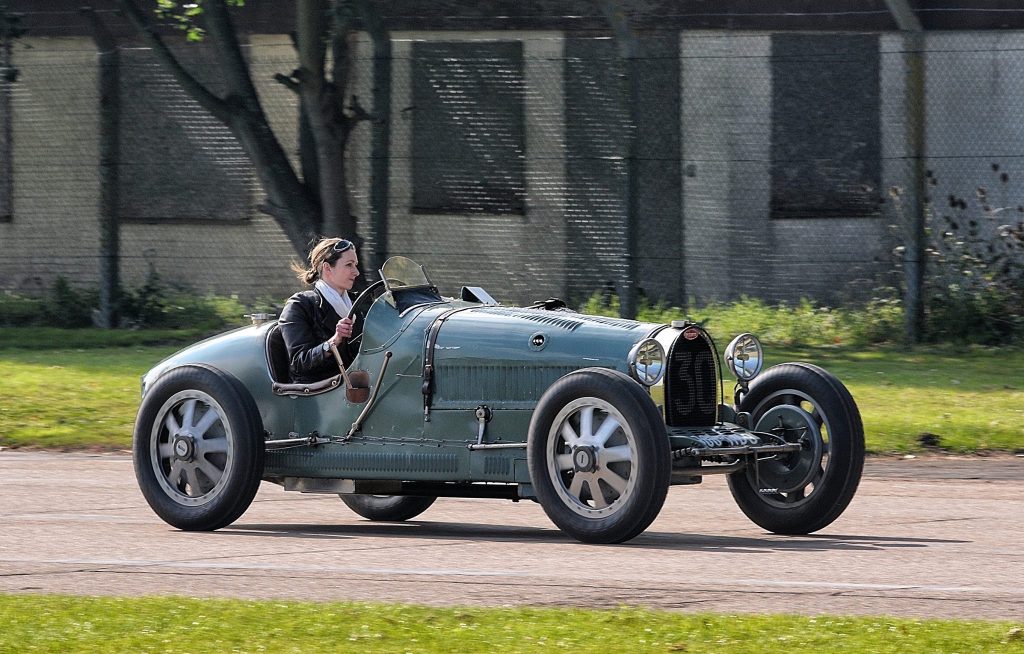 Angela Hucke Bugatti IWD