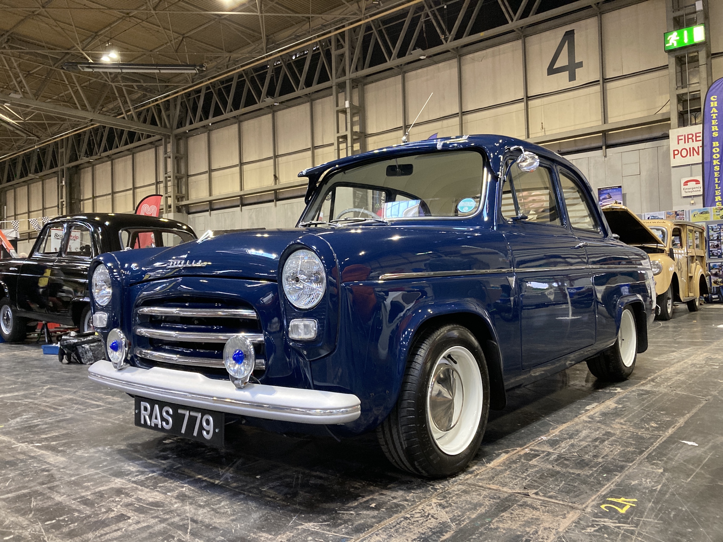 Ford 100E Popular