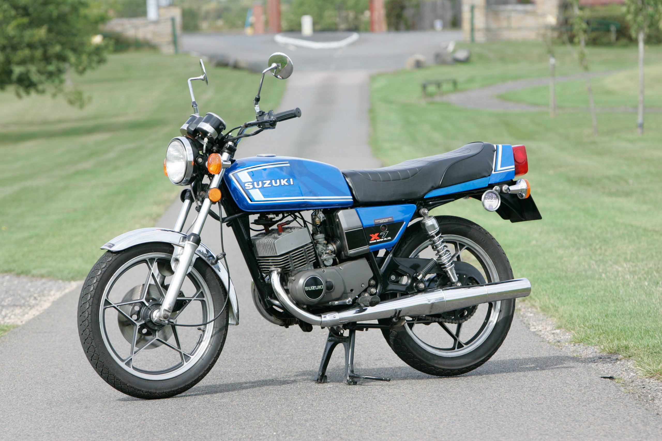 Suzuki GT250 X7 review