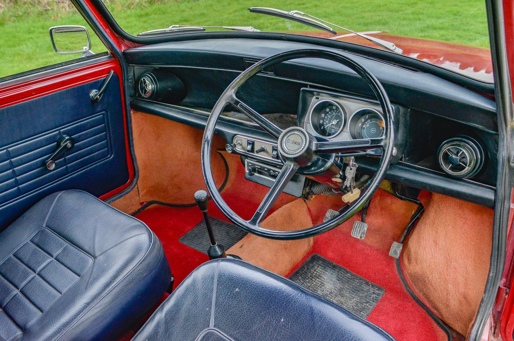 1976 Austin Mini Clubman Estate interior