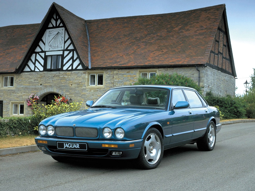 Jaguar XJR X300