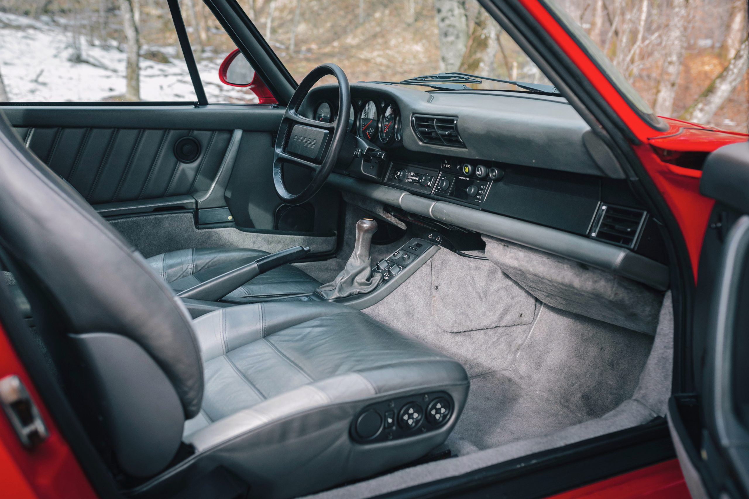 Porsche 959 interior