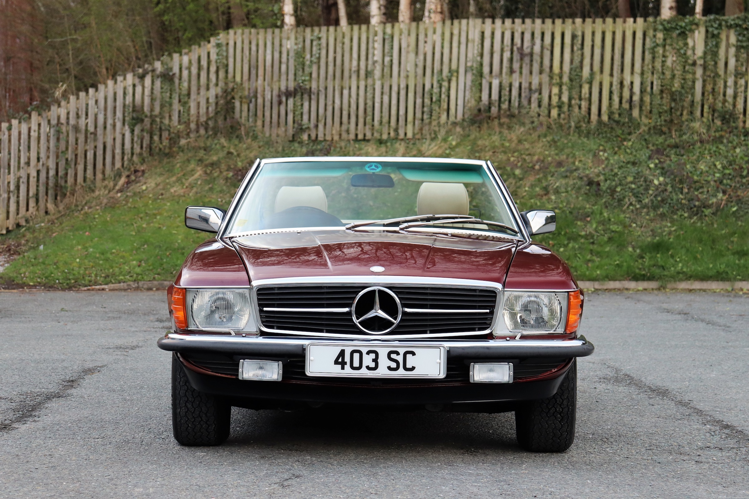 Mercedes-Benz SL R107