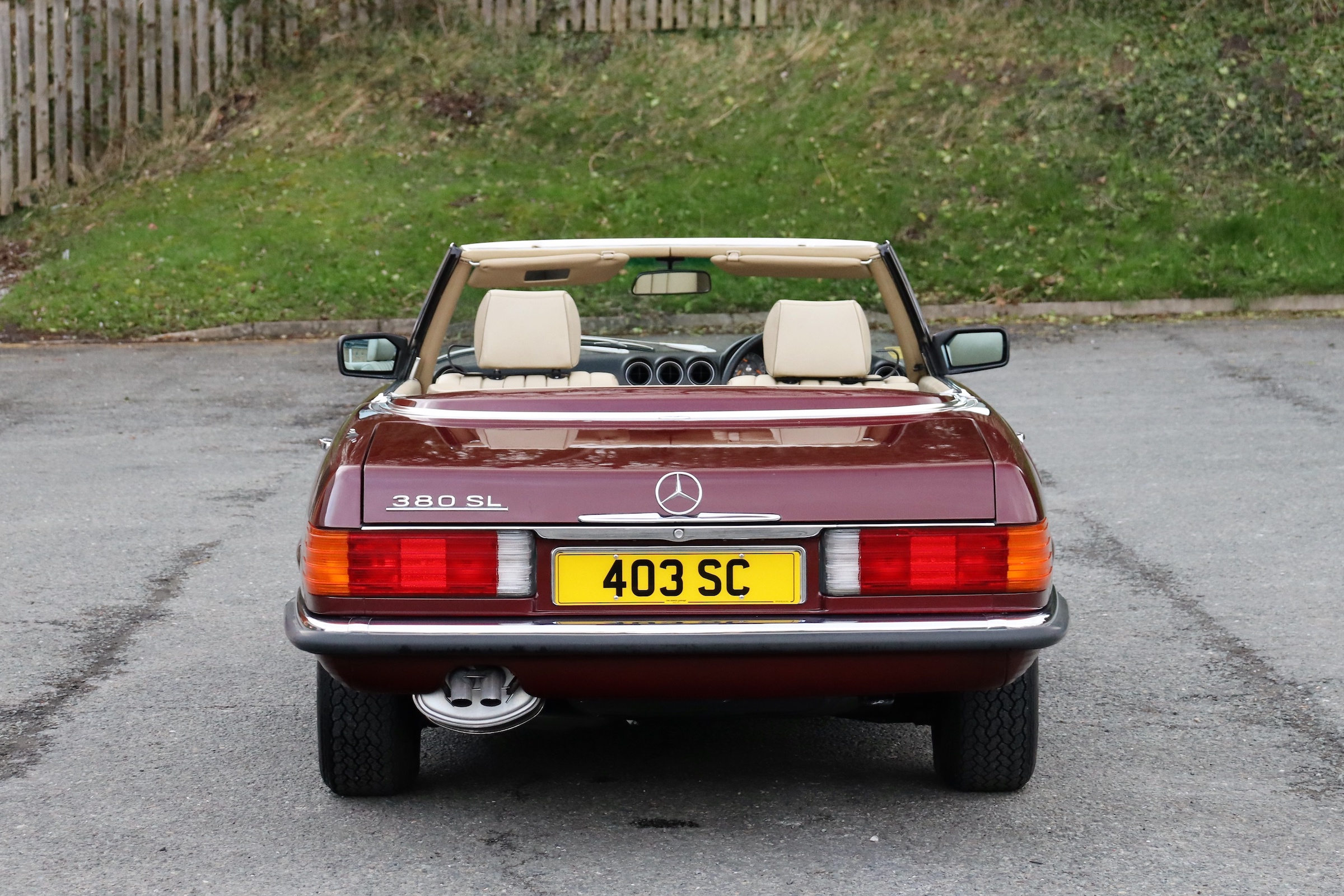 Mercedes-Benz SL R107