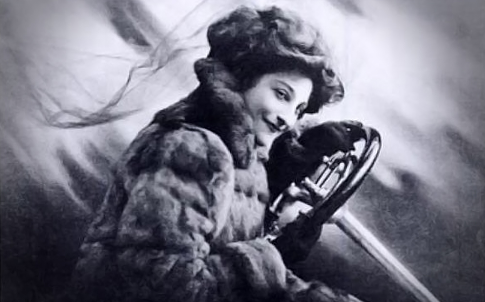 Dorothy Levitt was pioneering driver