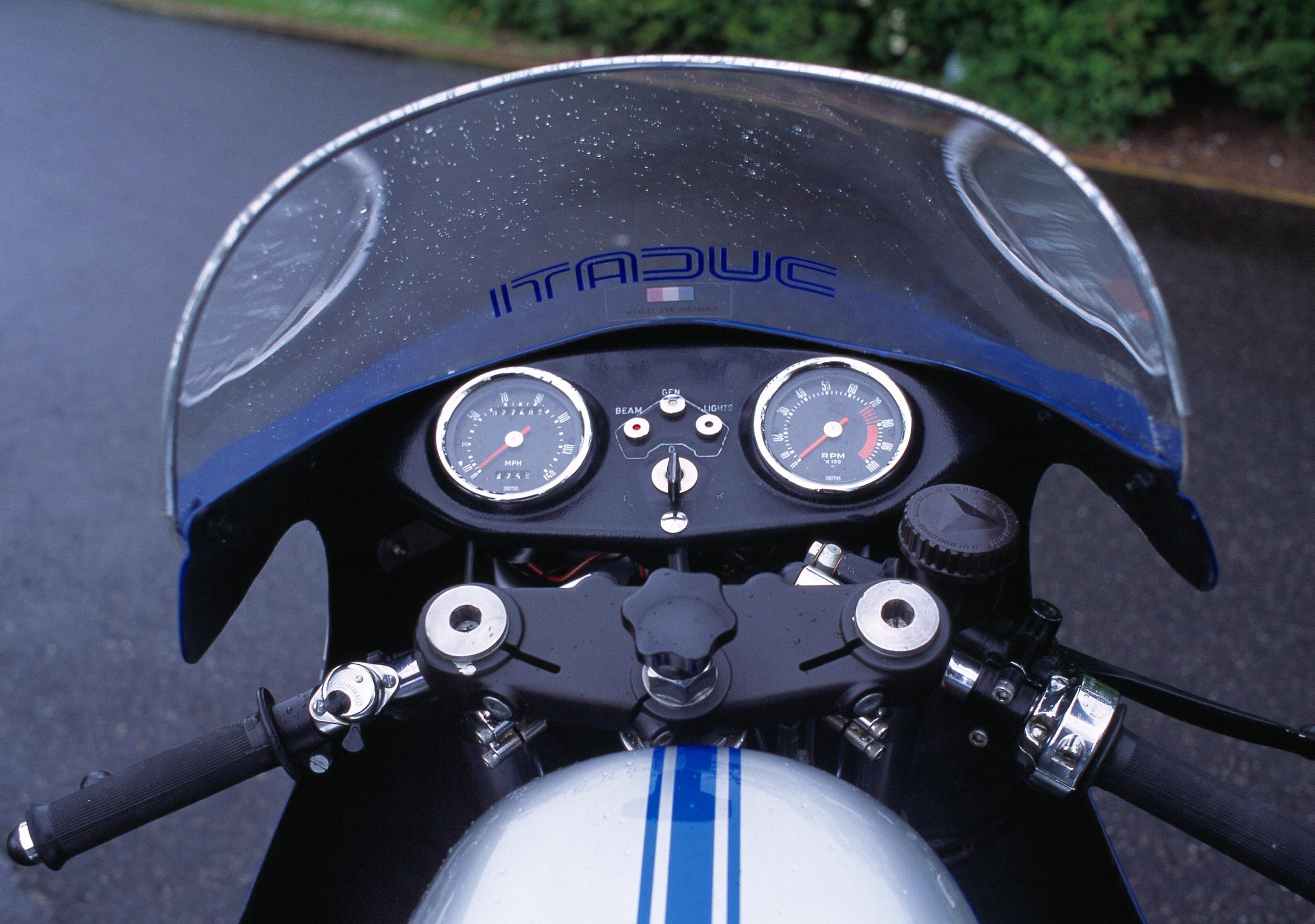 Ducati 900 Super Sport dashboard