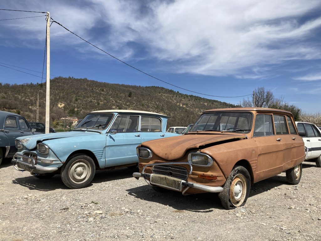 French dealer scrapyard Citroen Ami