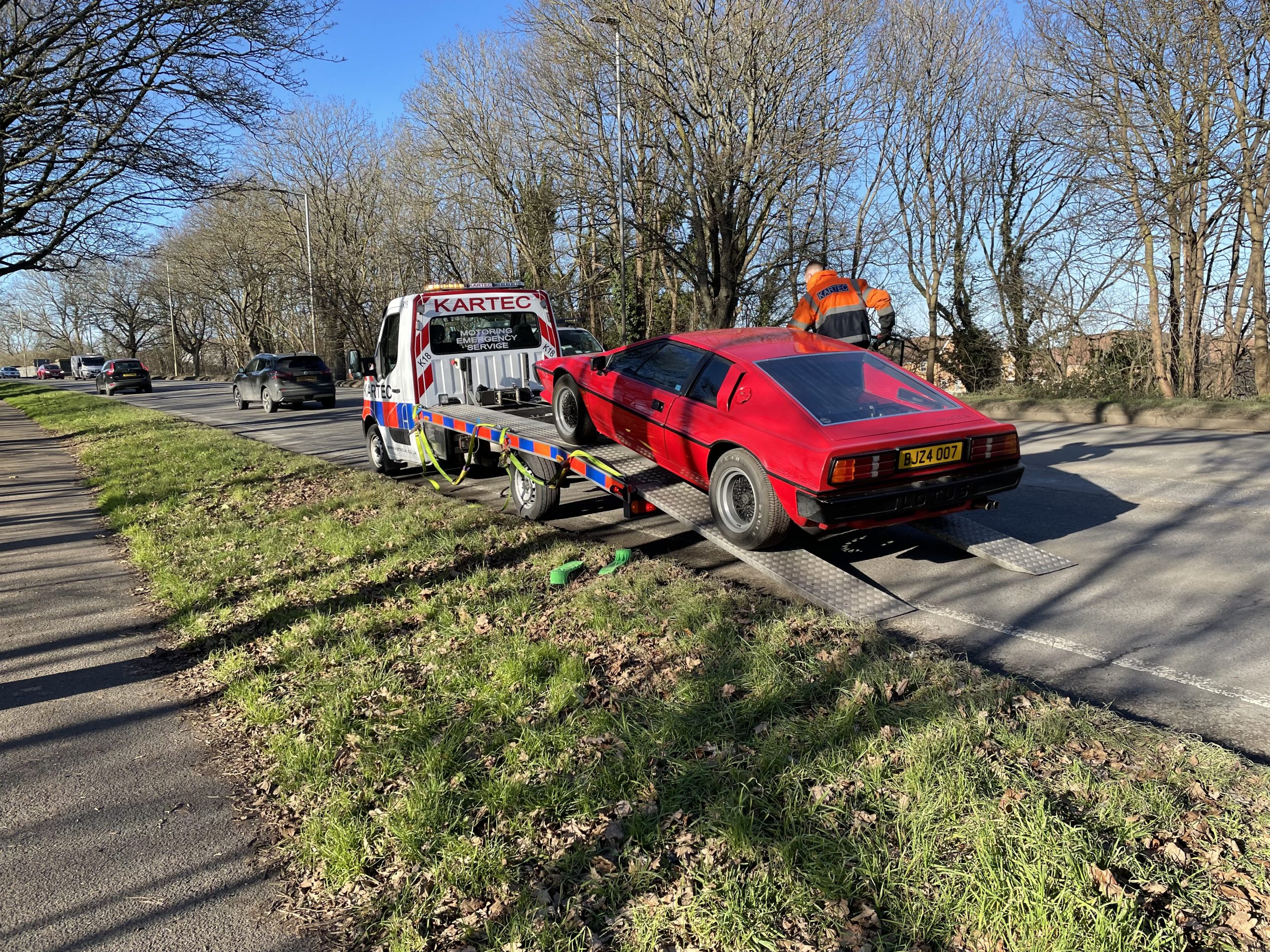 Nik Berg living with a Lotus Esprit