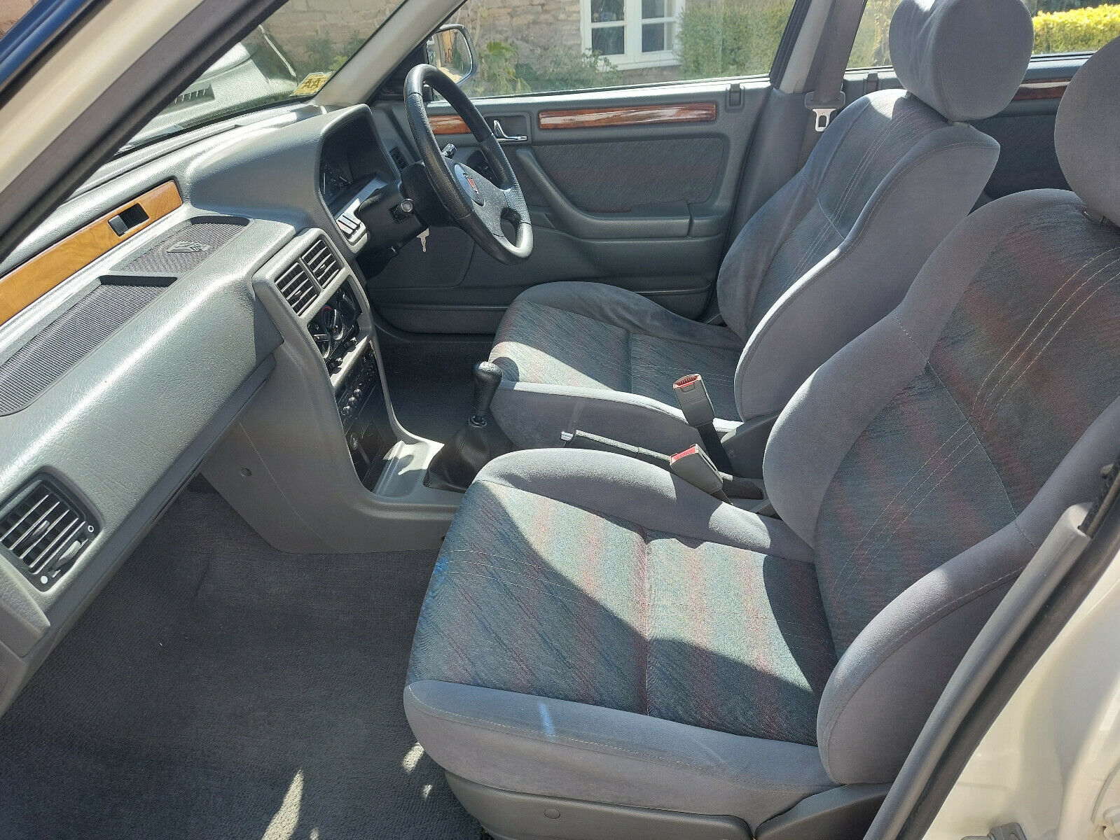 1993 Rover 214 interior