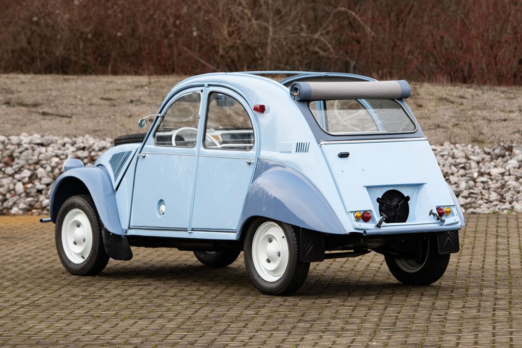 The Citroën 2CV Sahara: Two Engines Are Better Than One -  Motors Blog