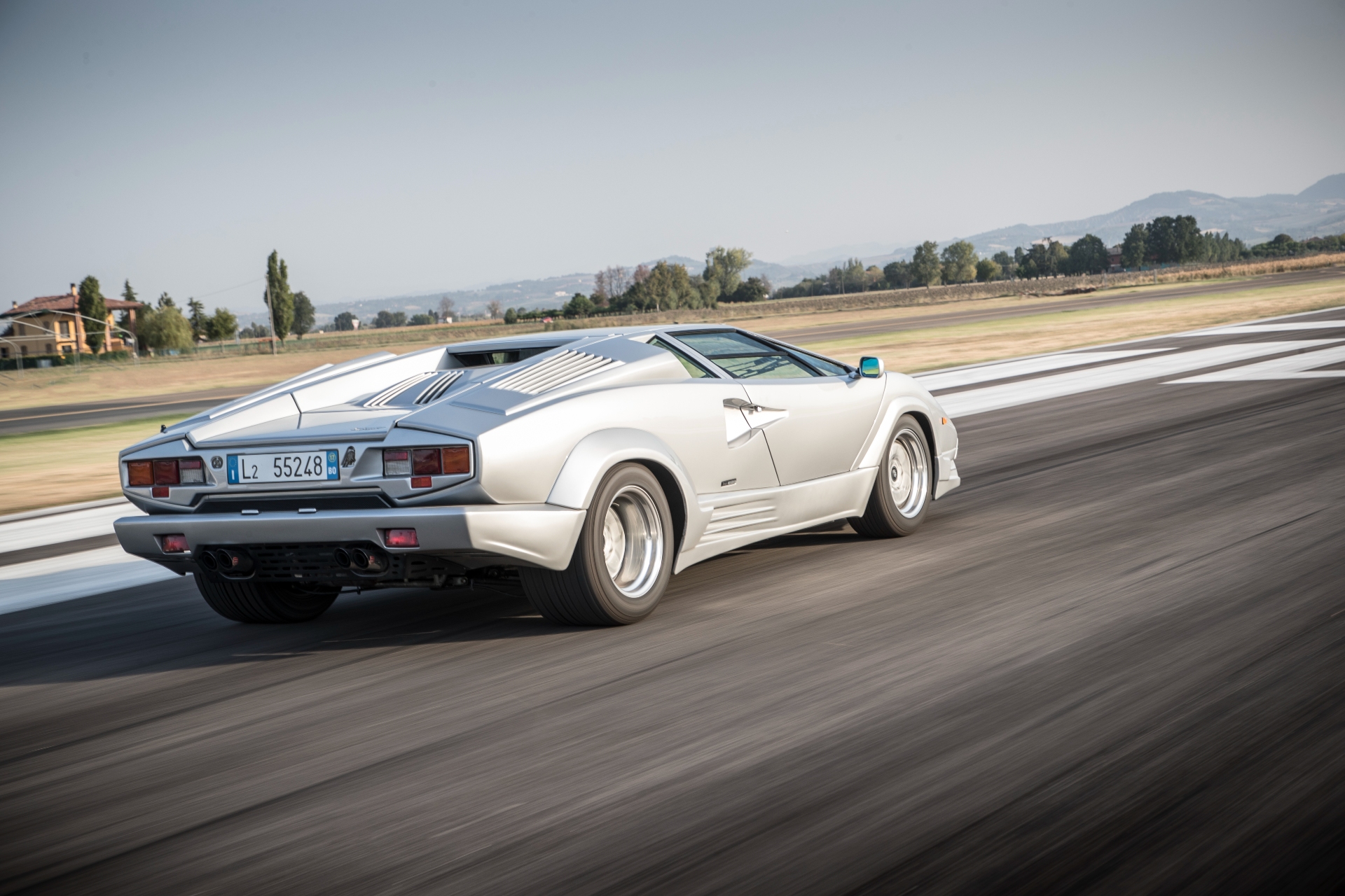 Lamborghini Countach drive
