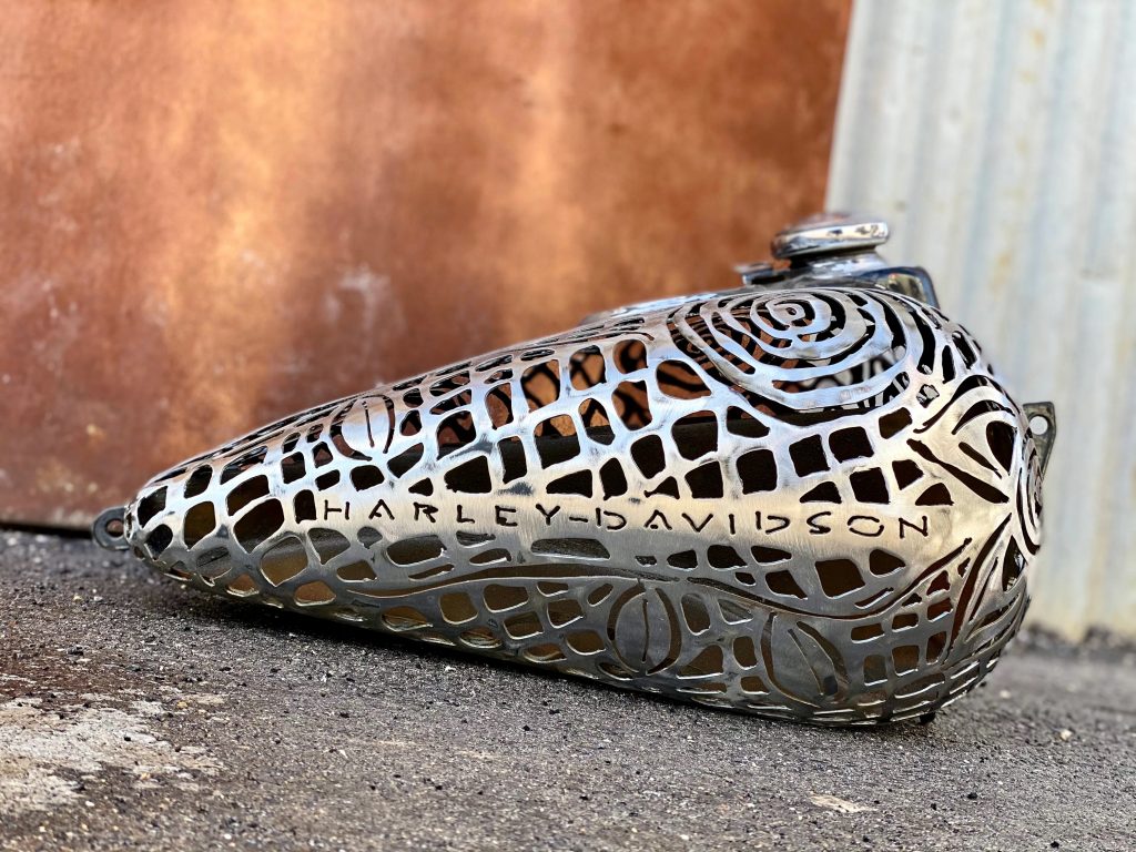 Lace-metal Harley Davidson petrol tank