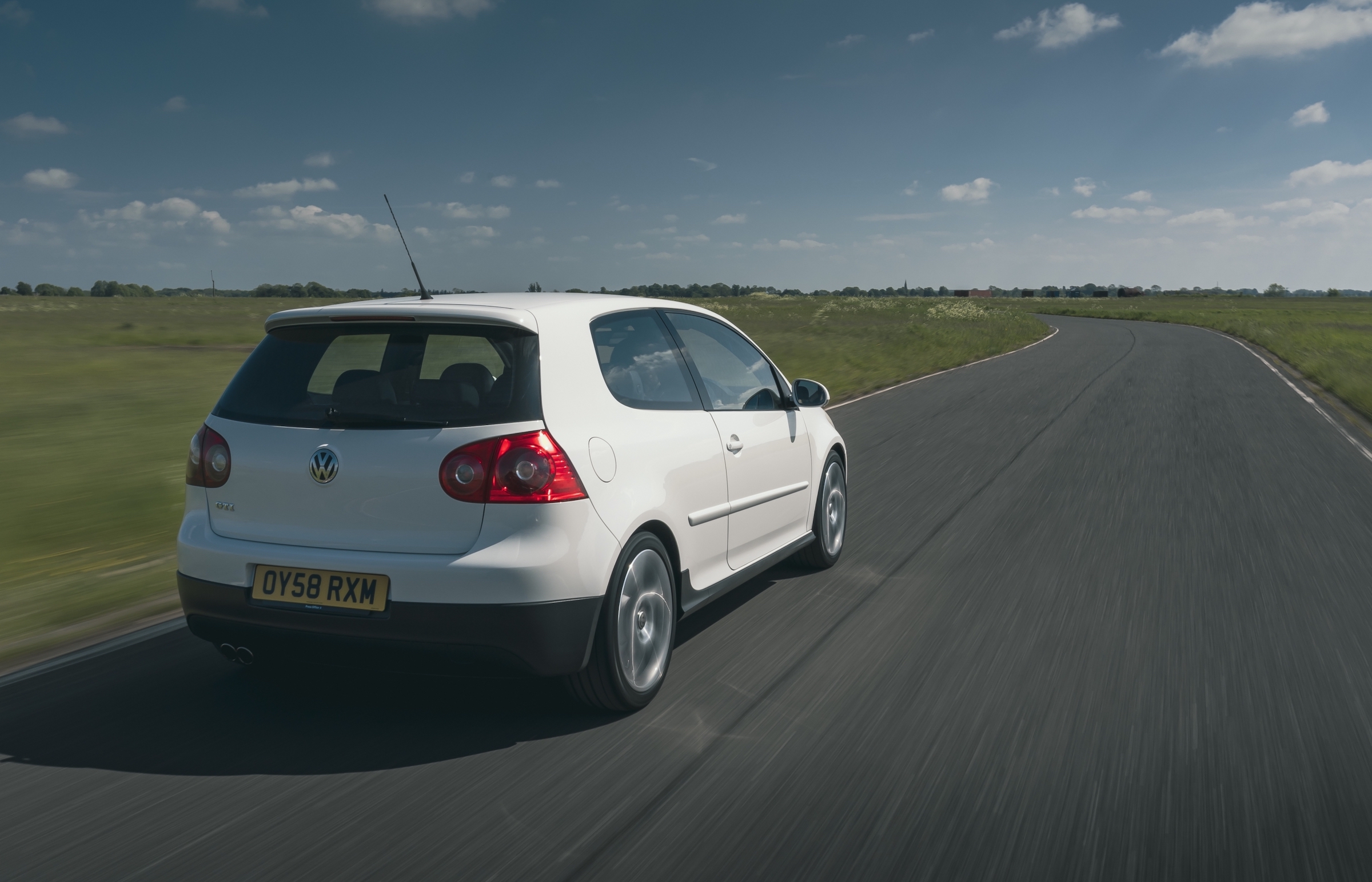 A guaranteed future classic 😎 2005 VW Lupo GTI 6-Speed recently