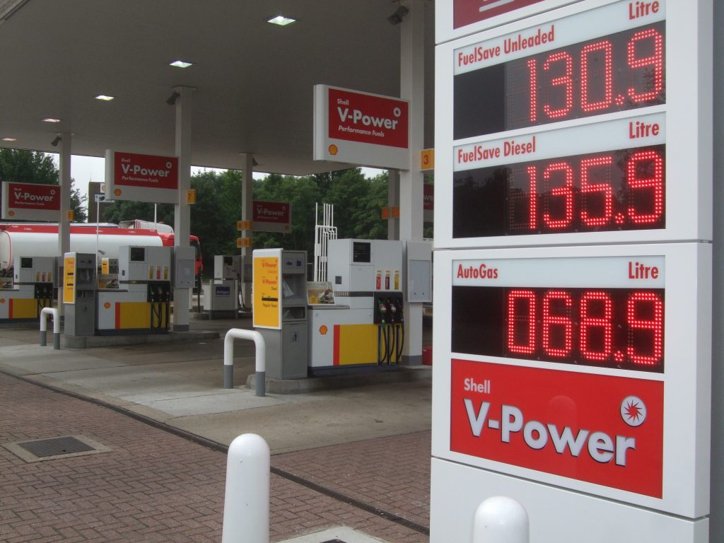 UK to lose half its LPG filling stations by 2024 – replaced by electric charging points