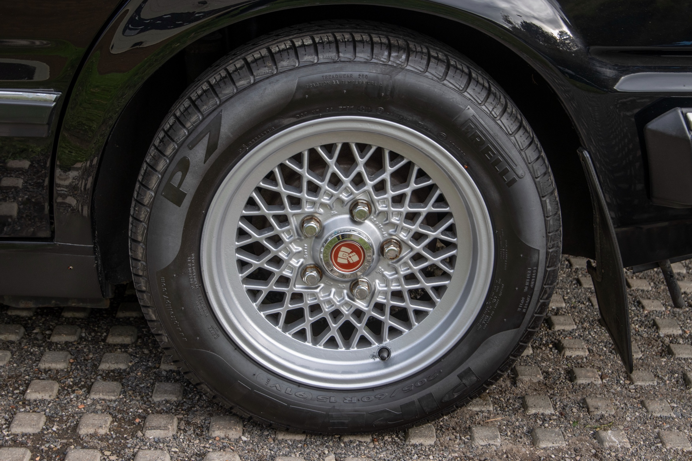 Rover SD1 wheel