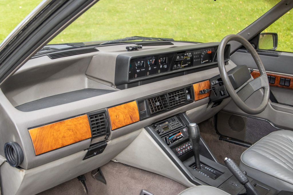 Rover SD1 interior