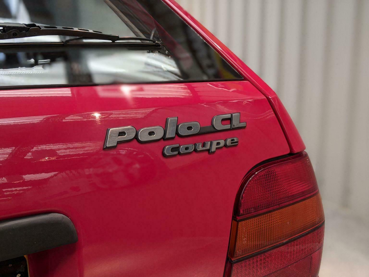 1991 Volkswagen Polo Coupe badge