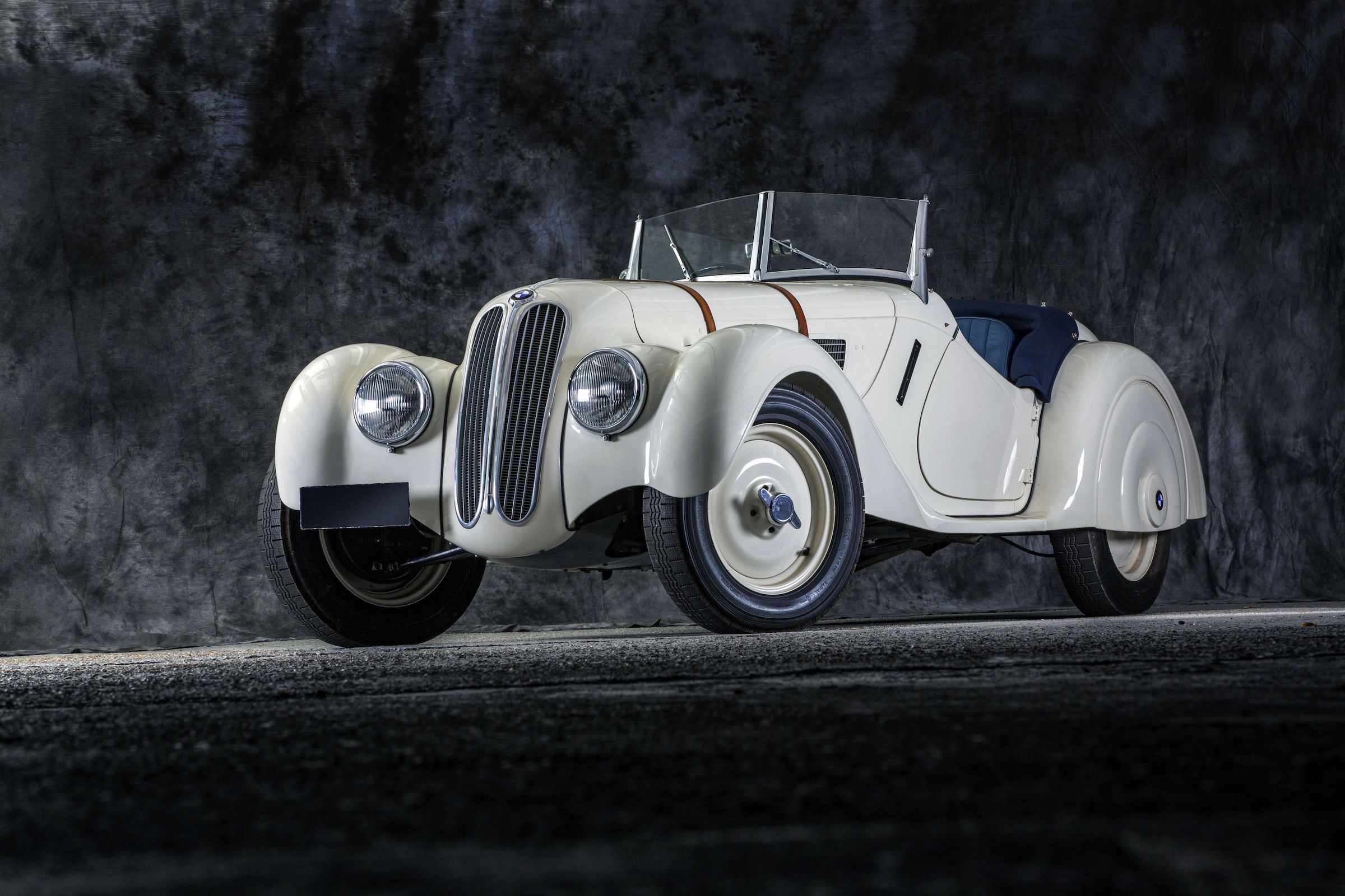 Nine stunning classics at the Artcurial Le Mans Classic auction
