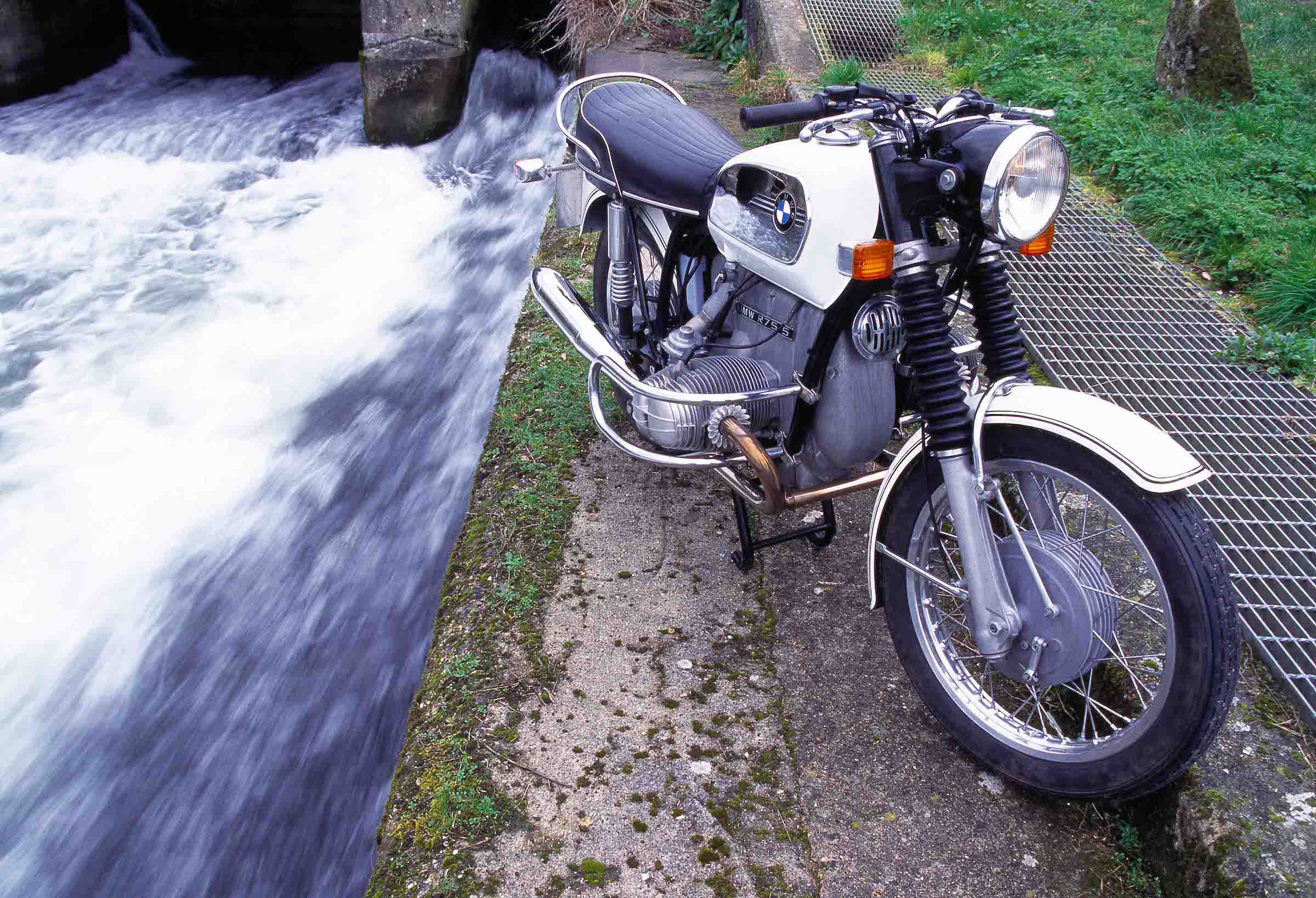 BMW R75