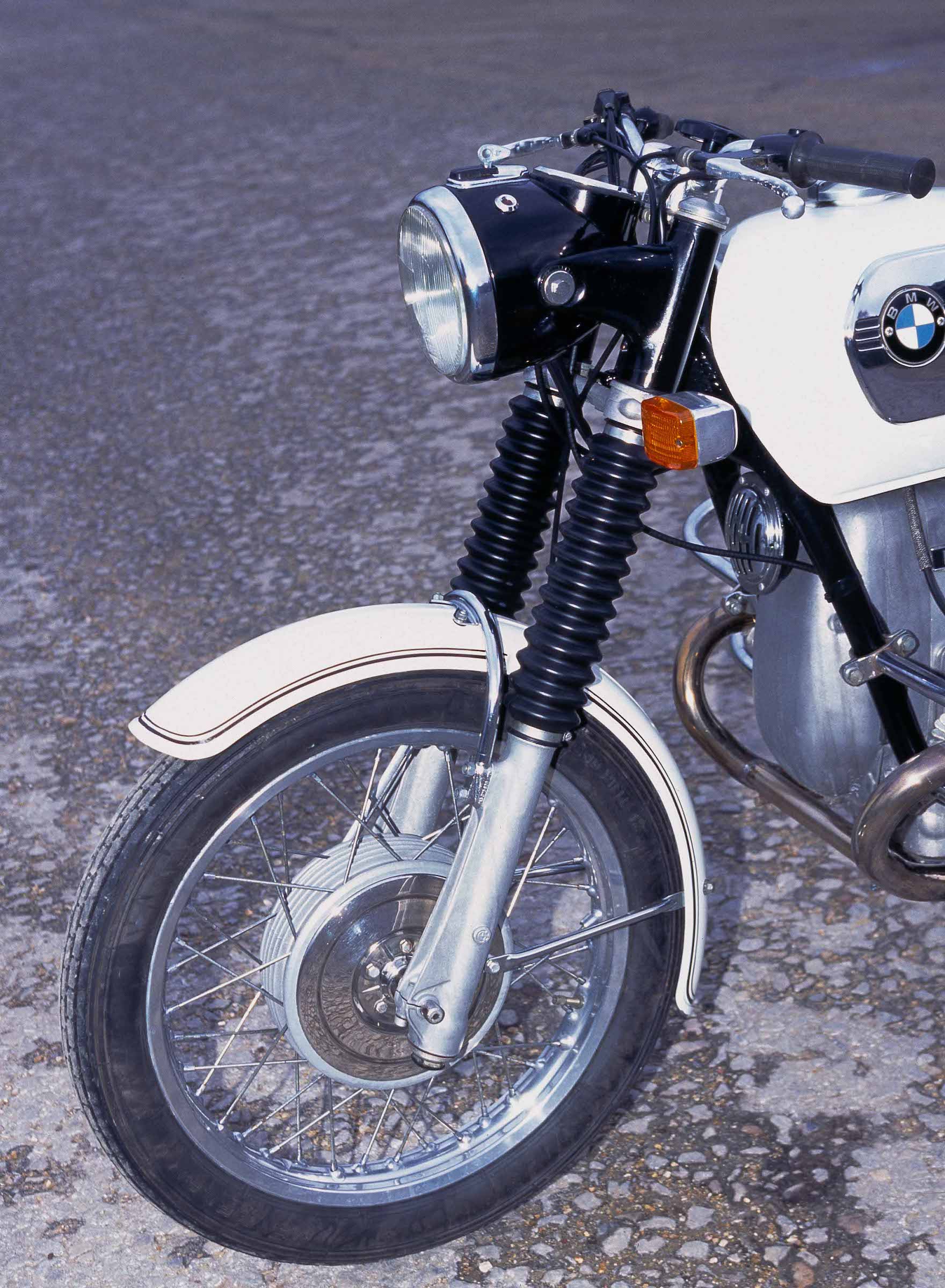 BMW R75 front detail