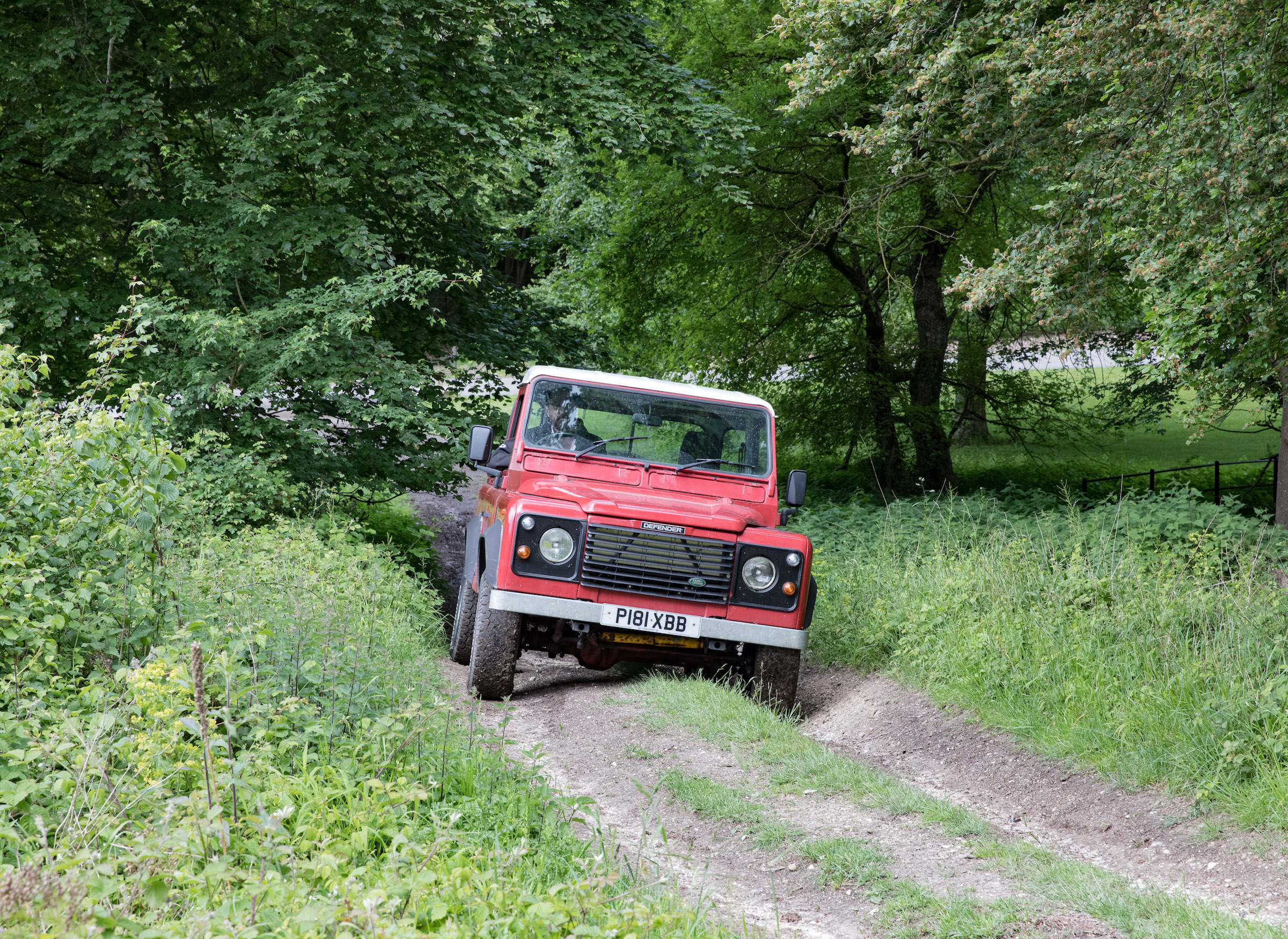 Electrogenic Land Rover Defender