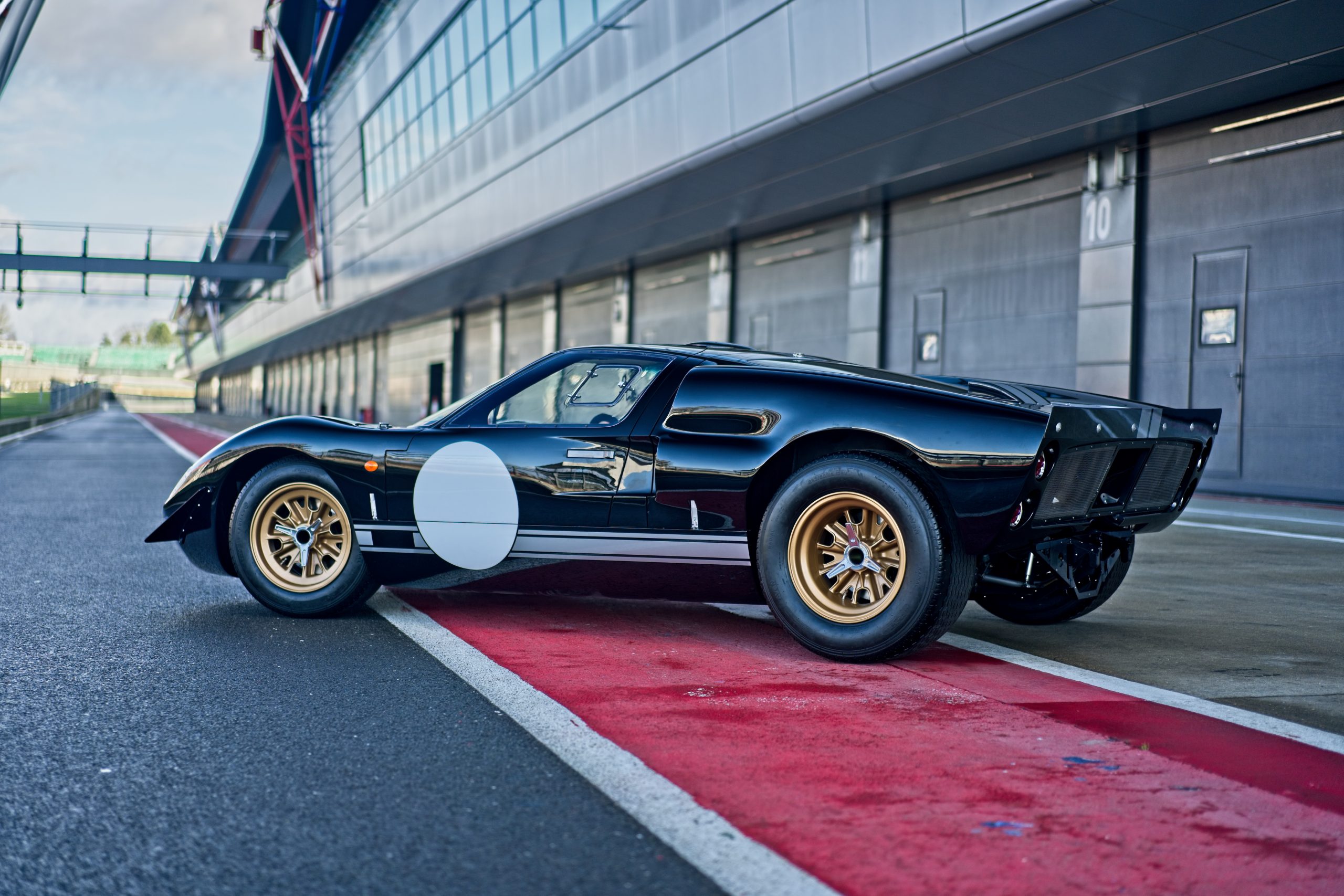 GT40 Le Mans legend goes electric with 800bhp