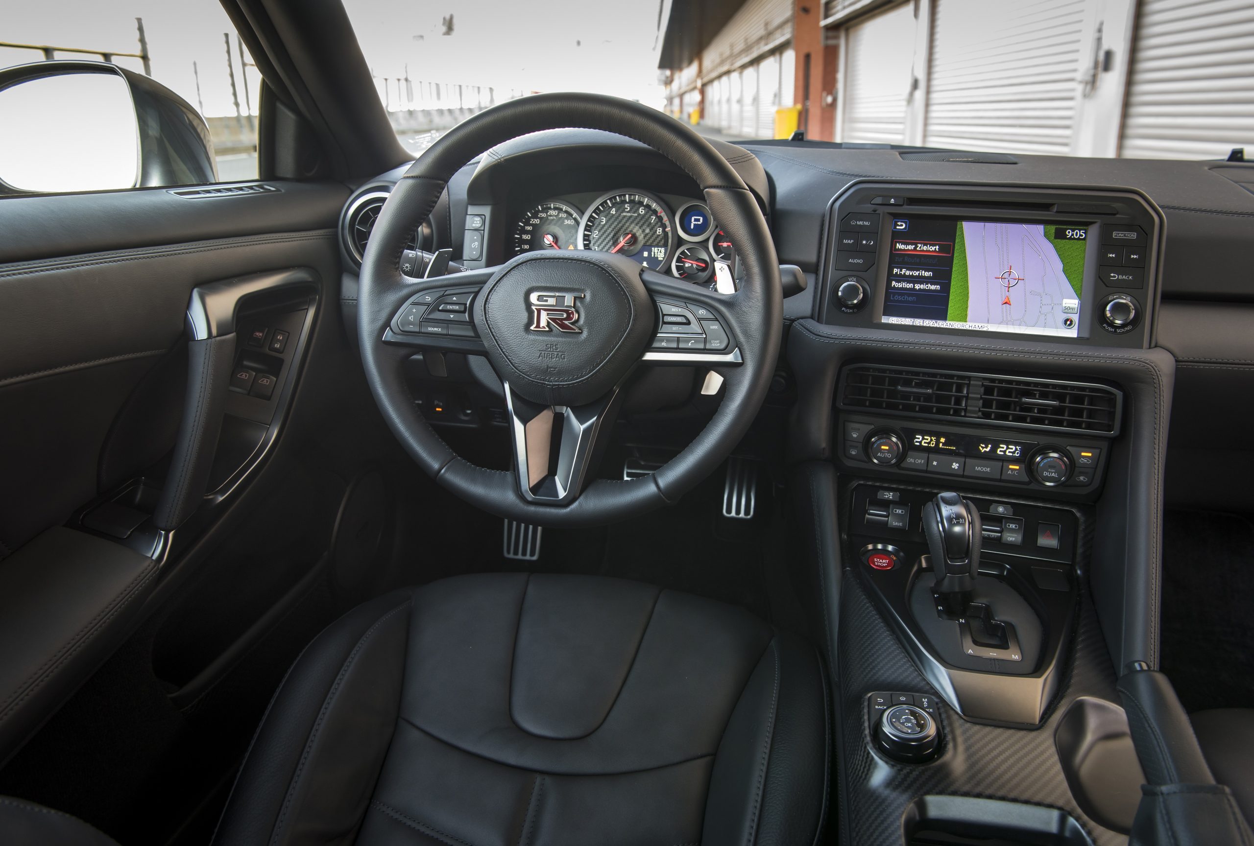 Nissan GT-R interior