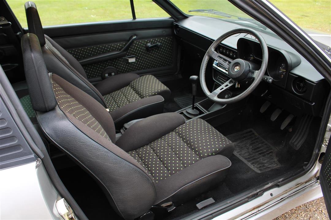 ACA Alfa Romeo Sprint interior