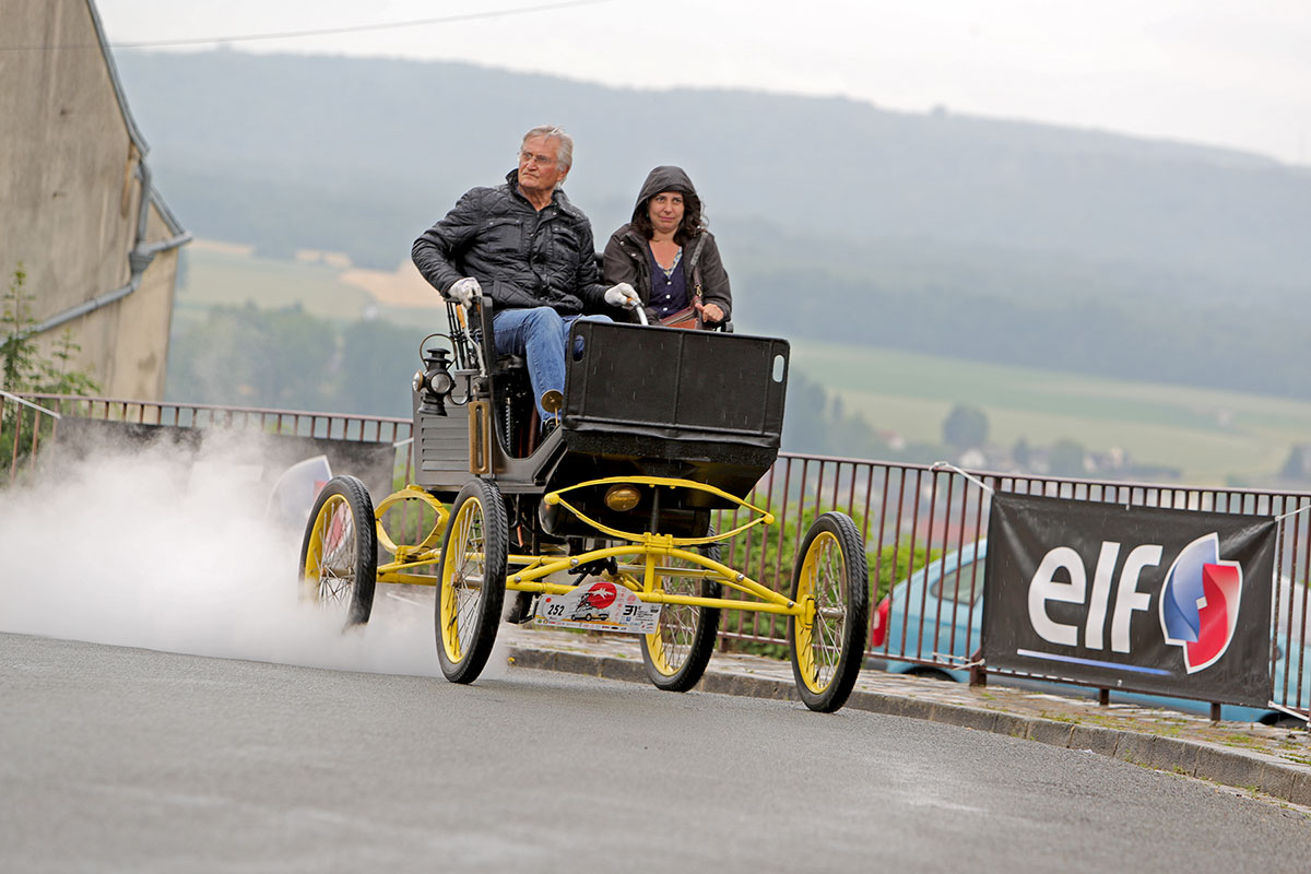 Laon Historic vintage