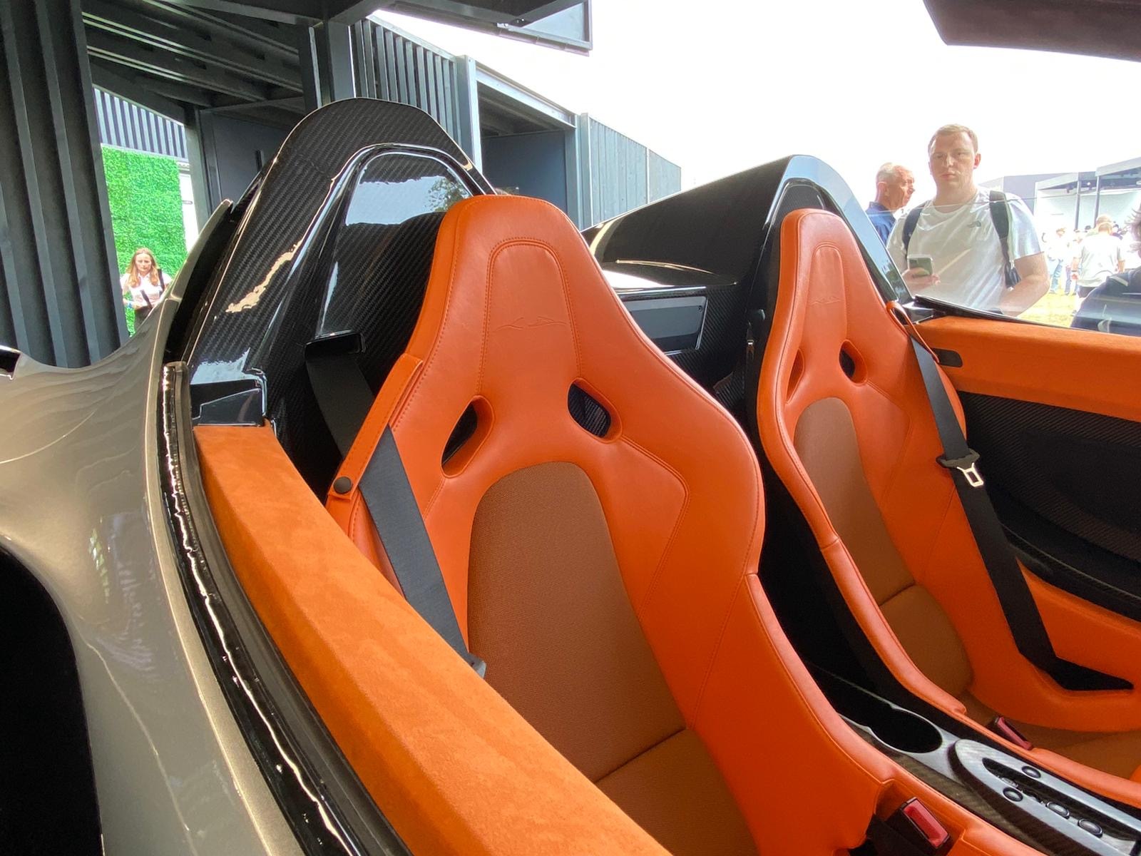 Lanzante P1 Spider McLaren seats