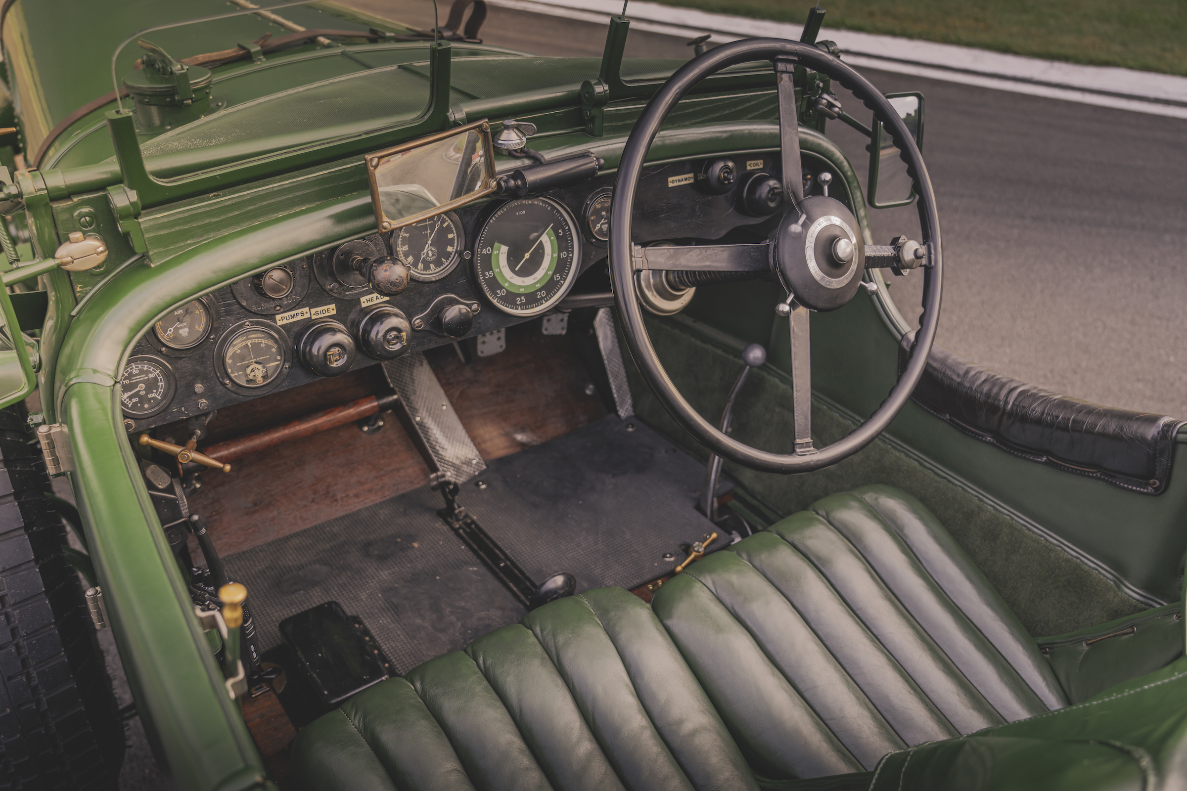 Bentley Speed Six continuation interior