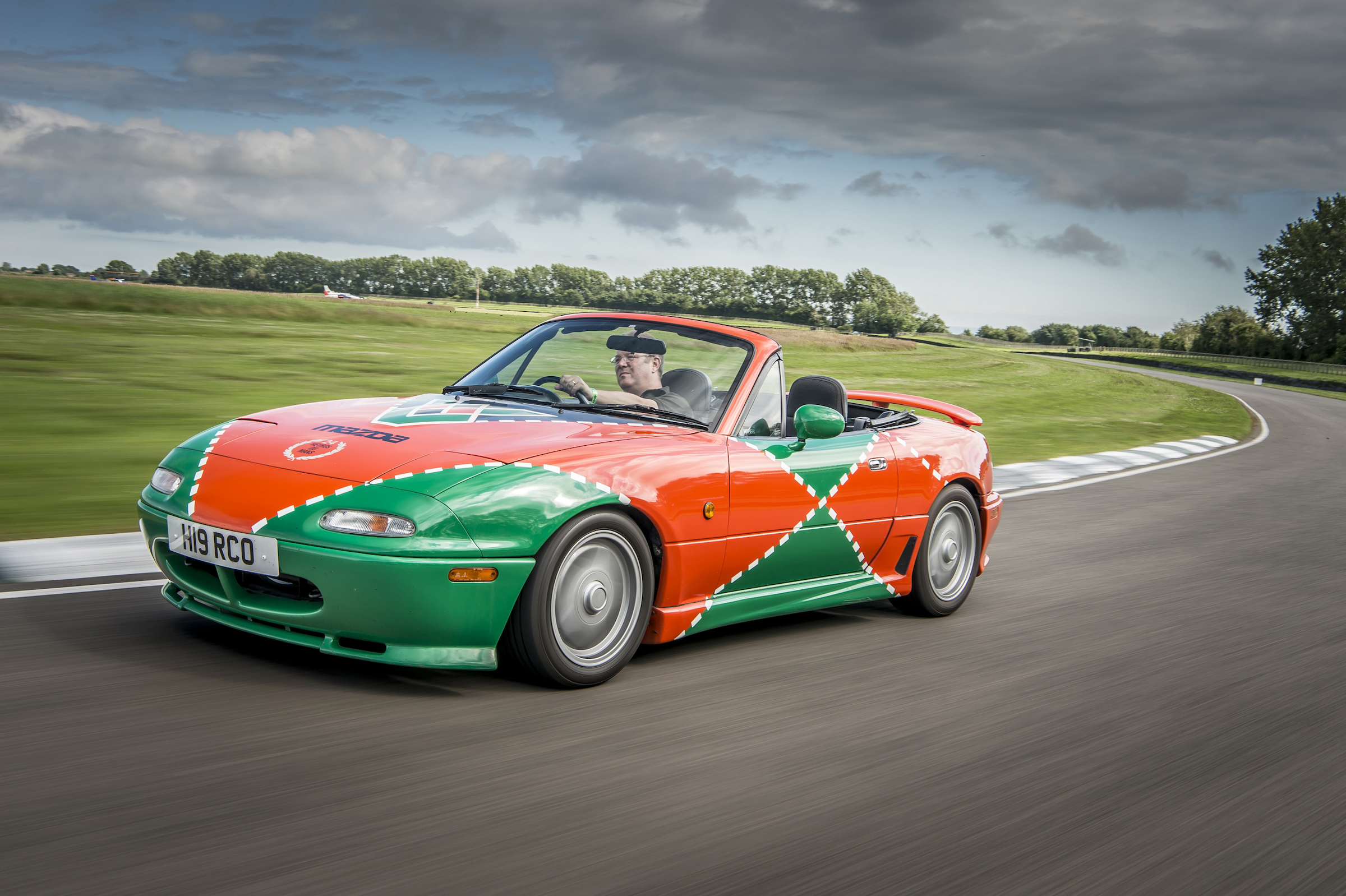 Orange and green should always be seen: MX-5 Le Mans joins all-star Scramble cast
