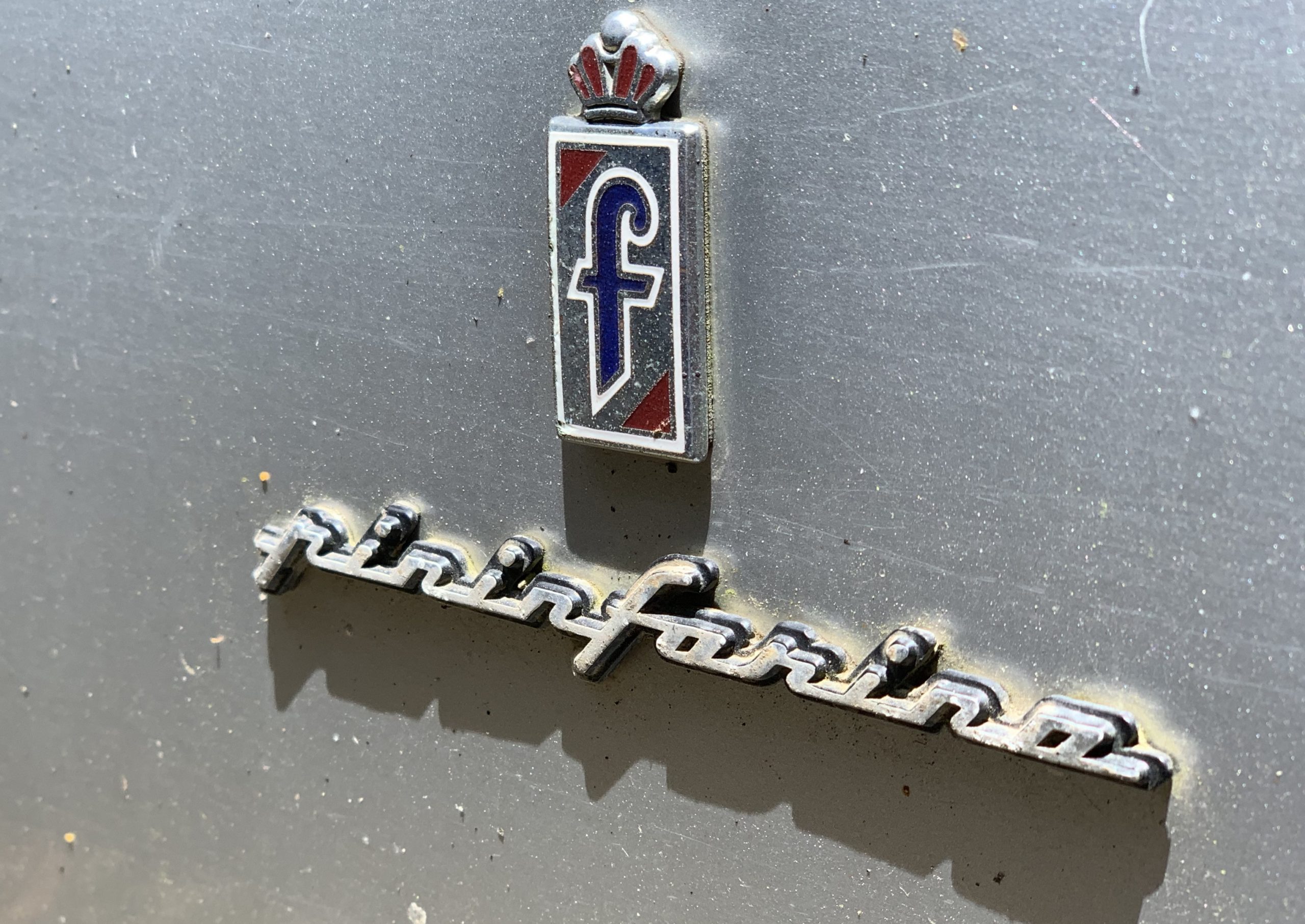 Peugeot 406 Coupe Pininfarina badge