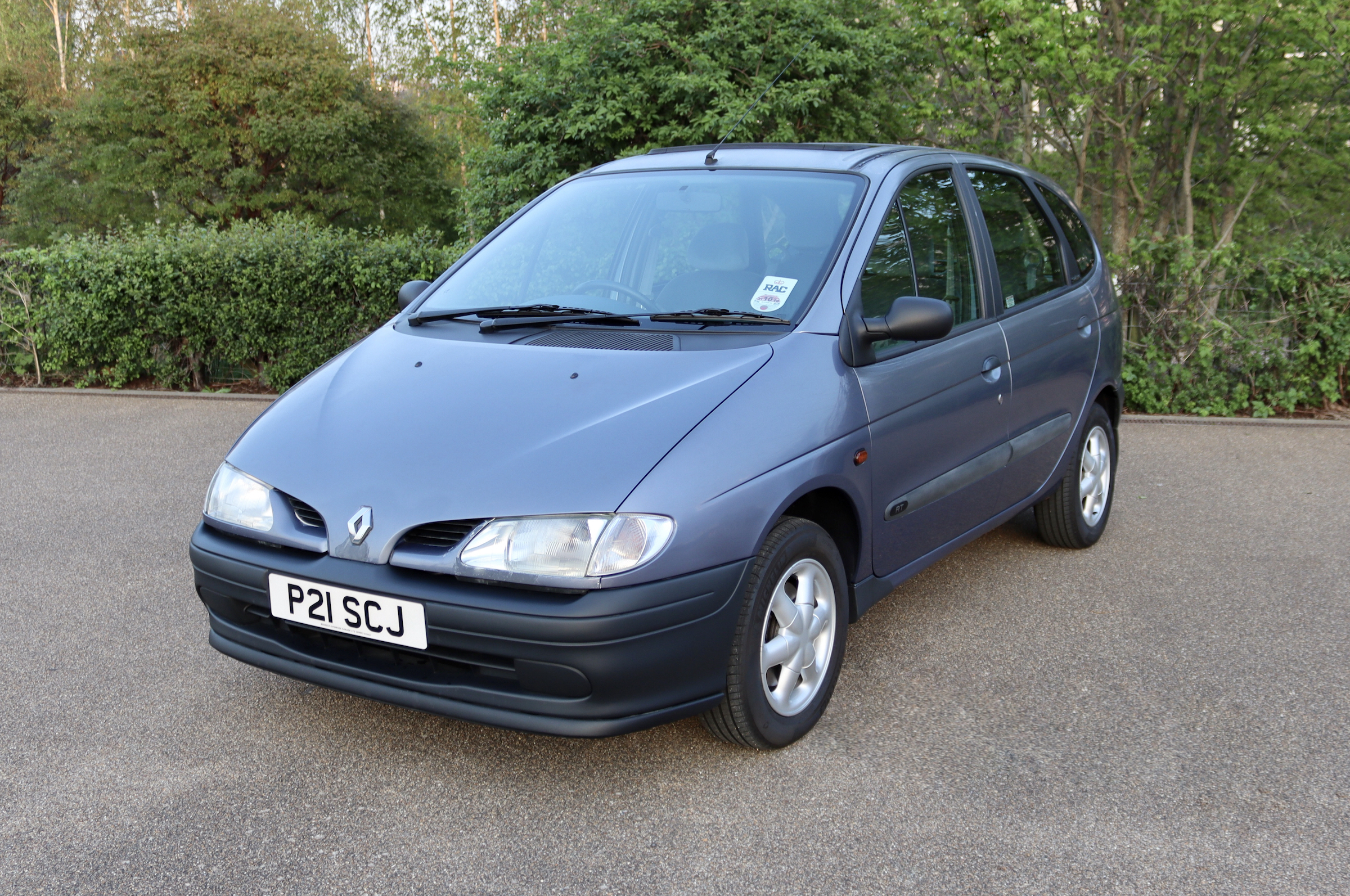 Unexceptional Renault Megane Scenic