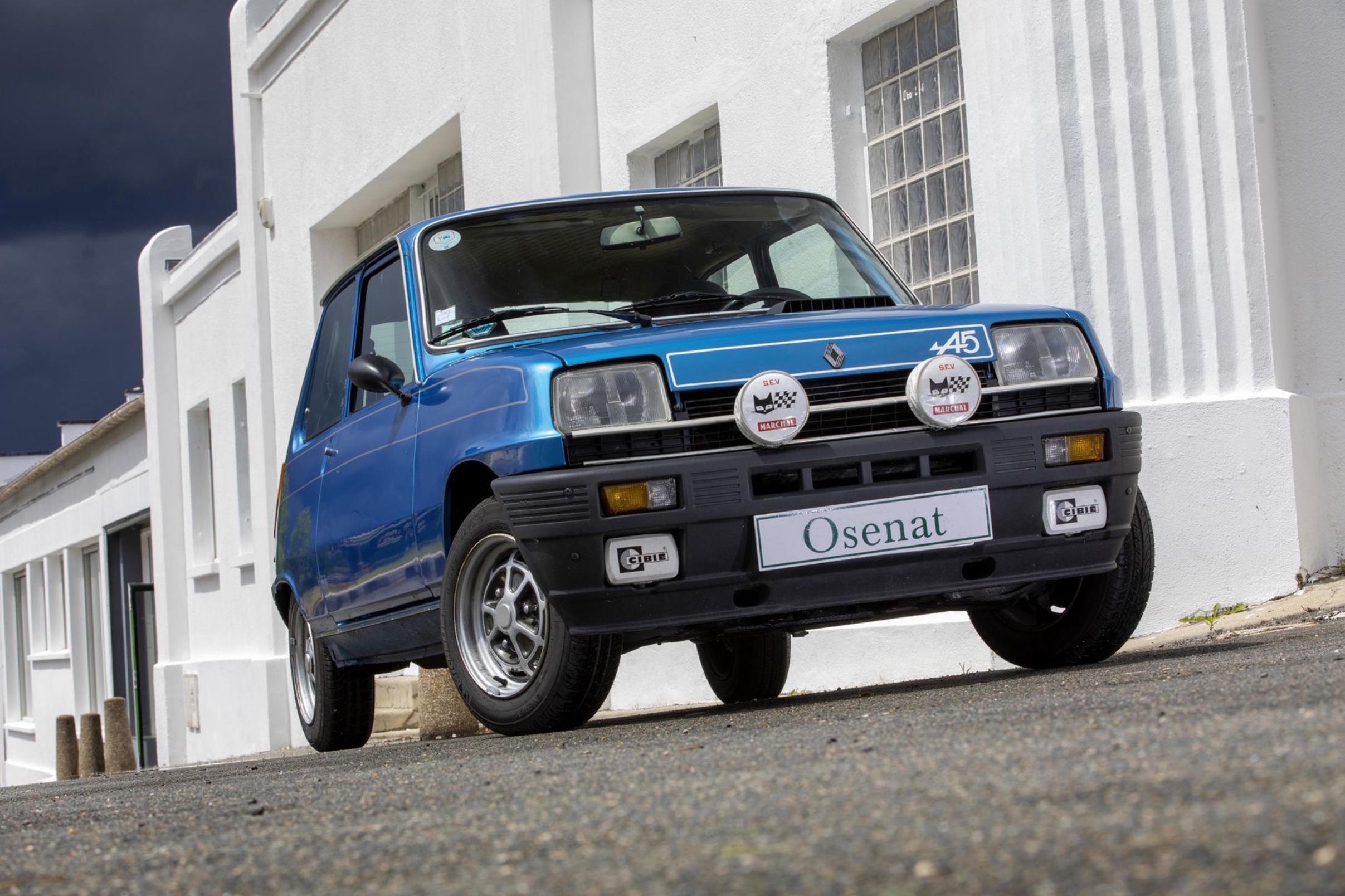 Diamonds are forever: 15-car Renault collection heads to auction