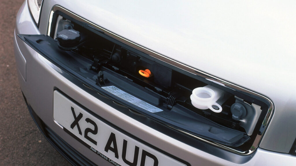 Audi A2 service hatch