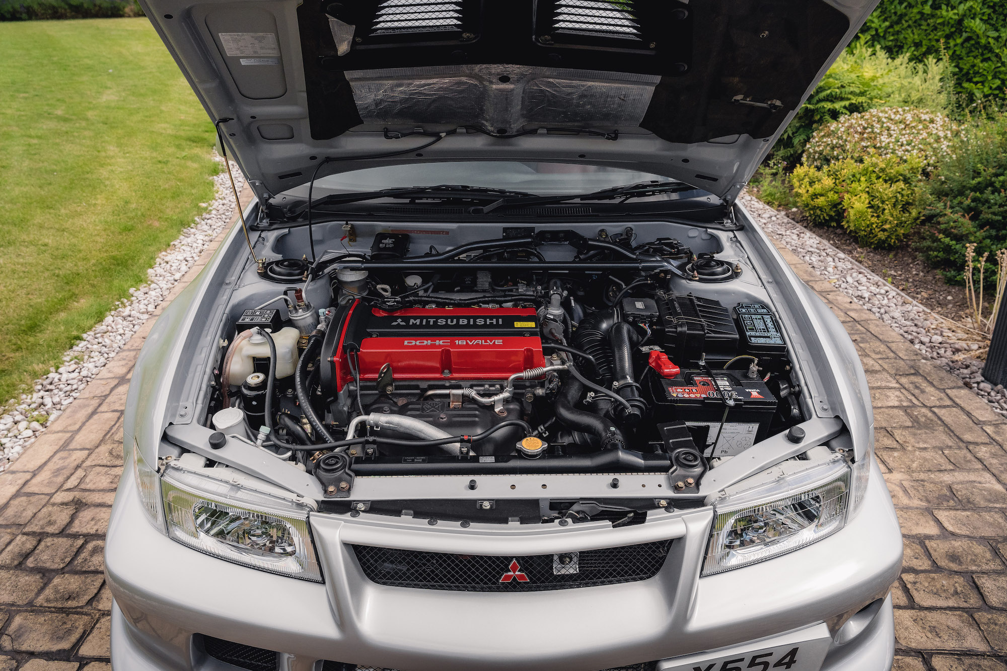 2001 Mitsubishi Evo VI Tommi Makinen engine