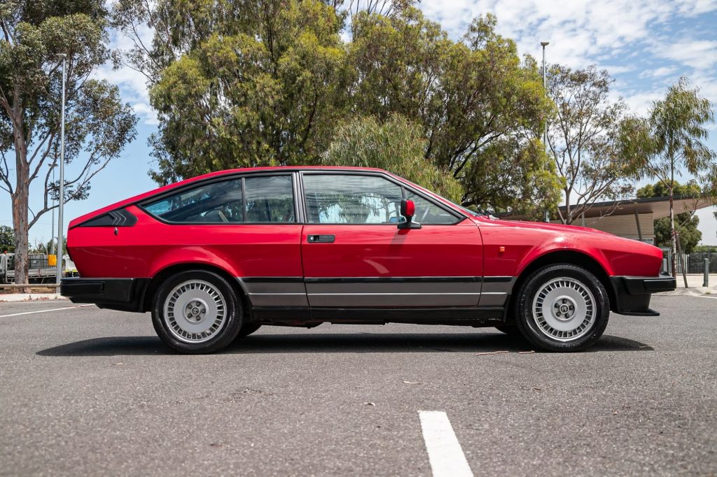 Alfa Romeo GTV6